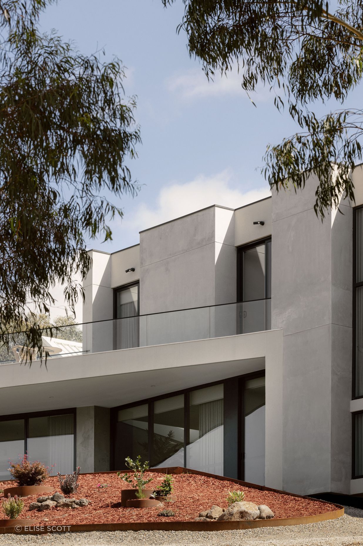 EnclaveArchitectsHouse-on-the-hill-2.jpg