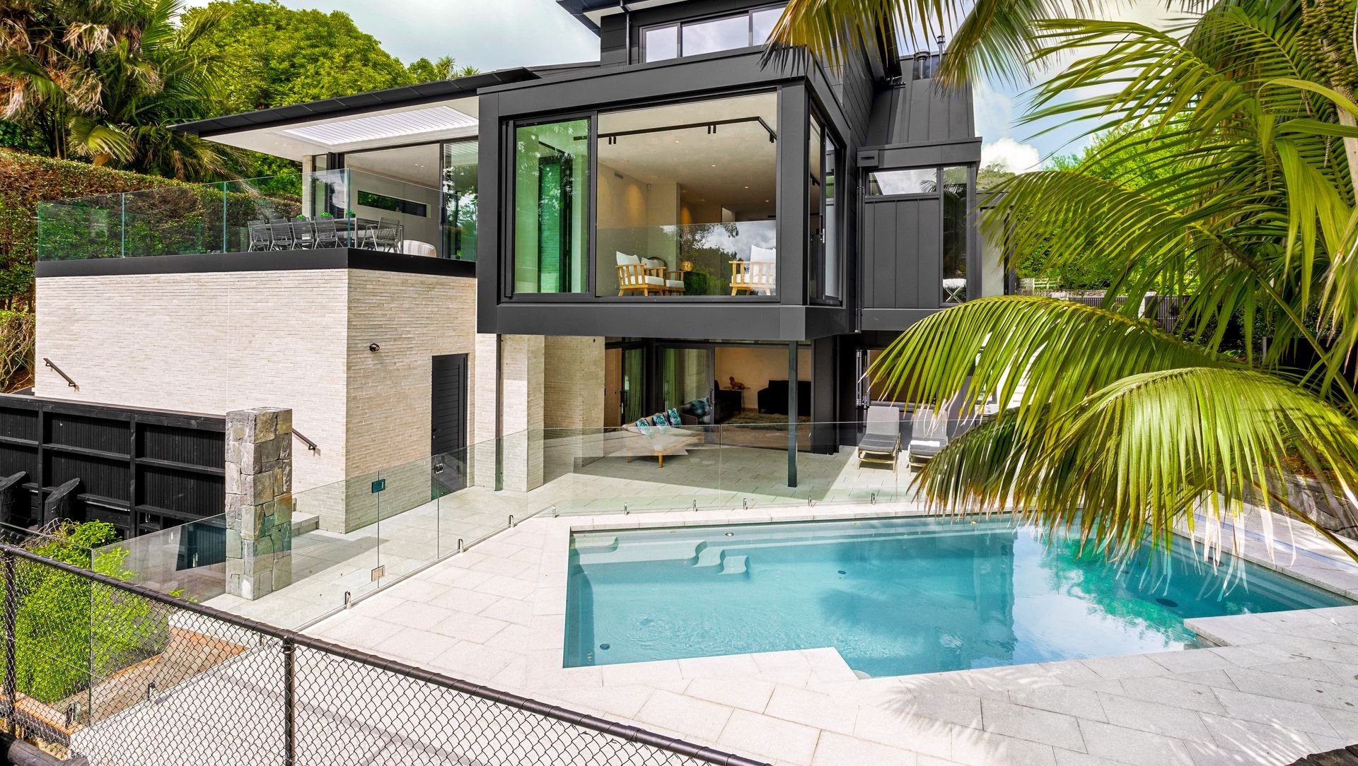 8.2 Vogue by AquaStyle Pools banner
