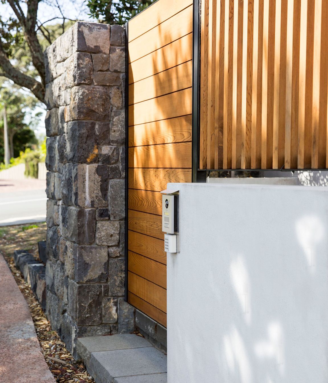 Takapuna Modern &amp; Private