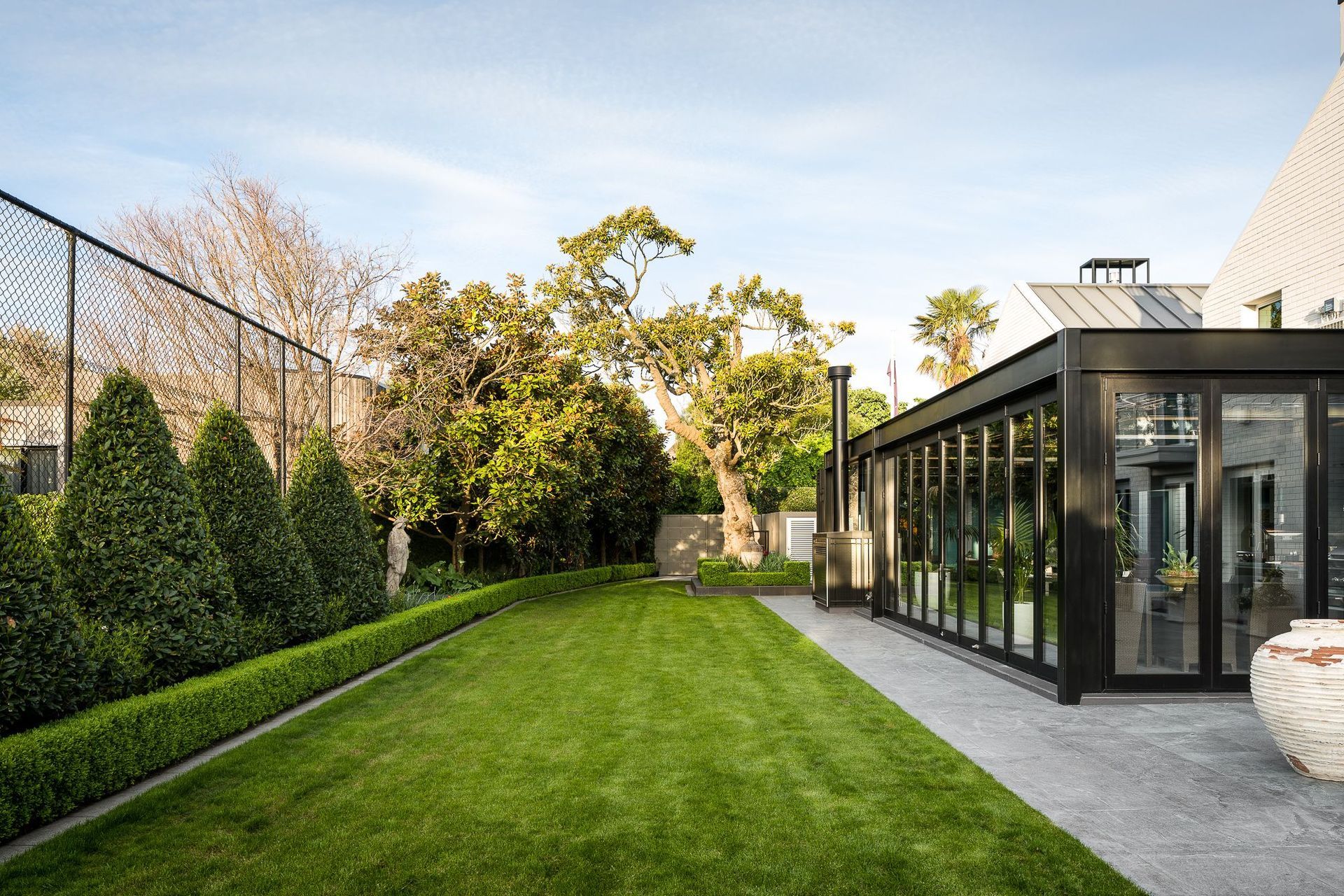 Holmwood Road, Merivale