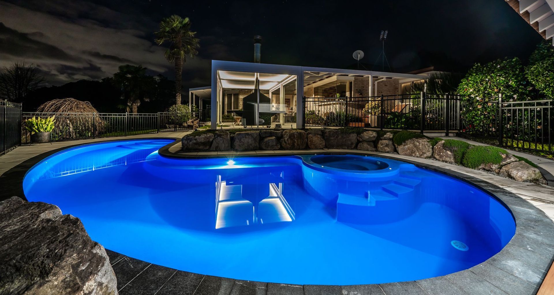 Resort Dreams: Platinum Pool of the Year 2022 banner