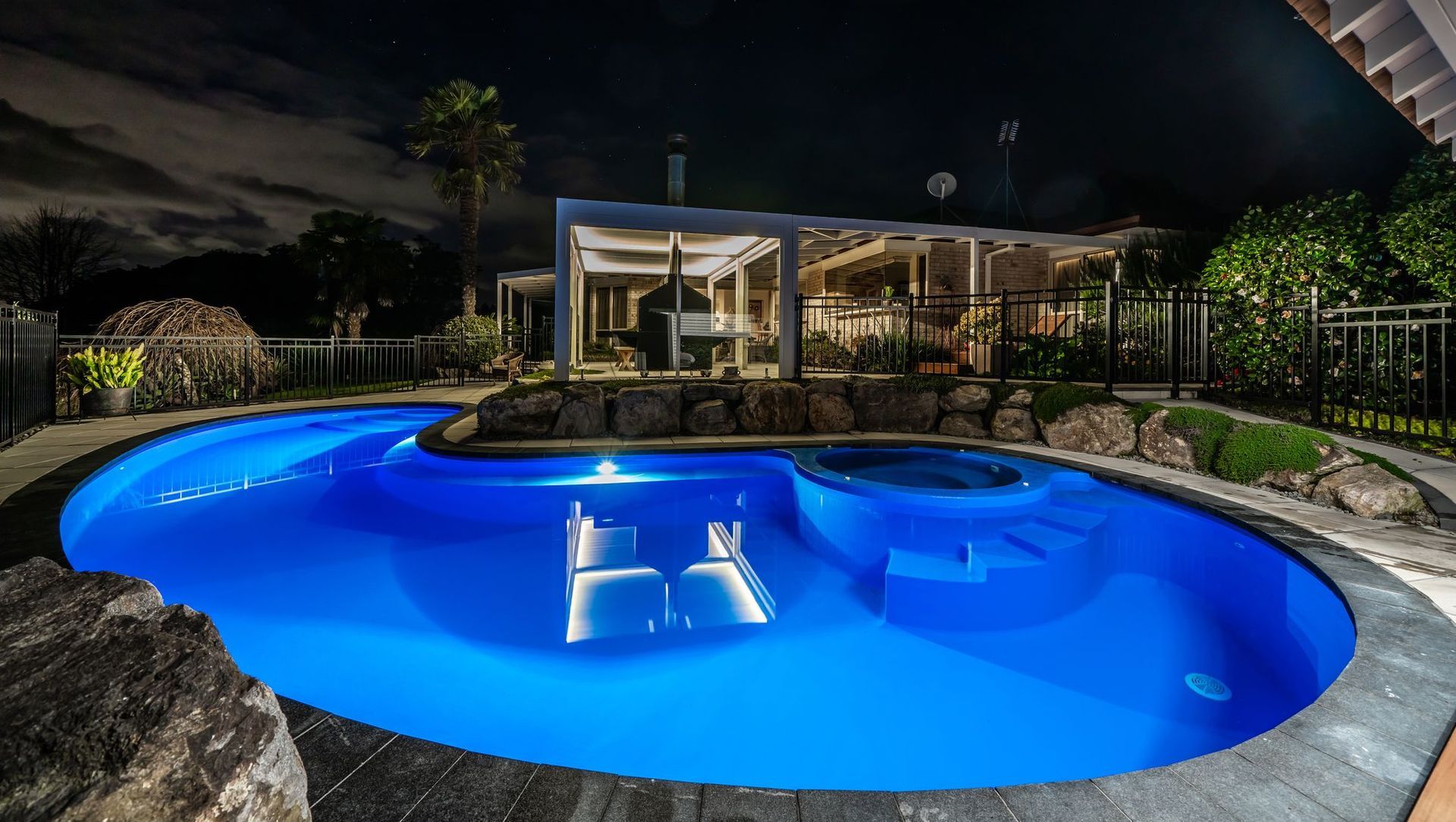 Resort Dreams: Platinum Pool of the Year 2022 banner