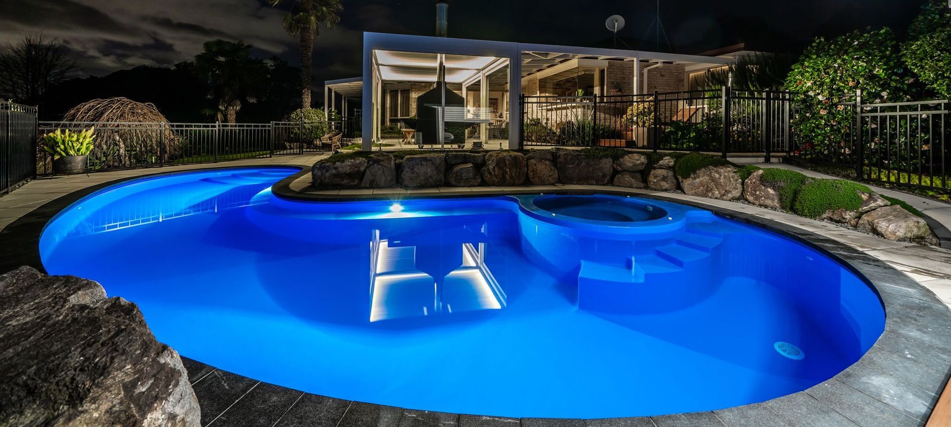 Resort Dreams: Platinum Pool of the Year 2022 banner