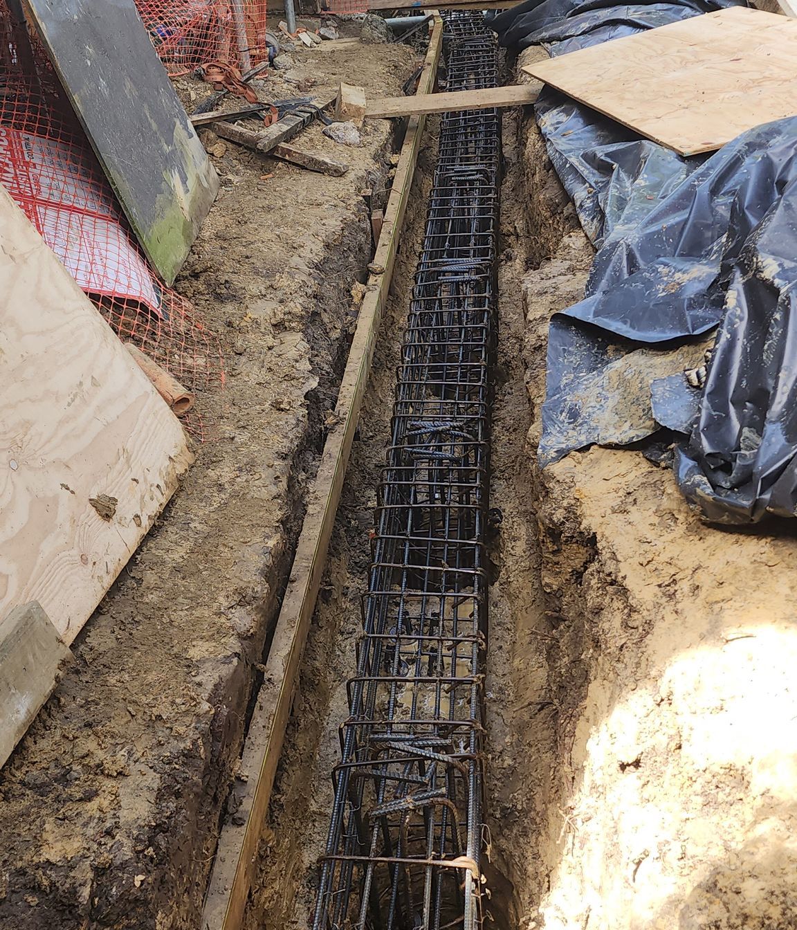 How-to-build-a-Palisade-wall-Auckland.jpg