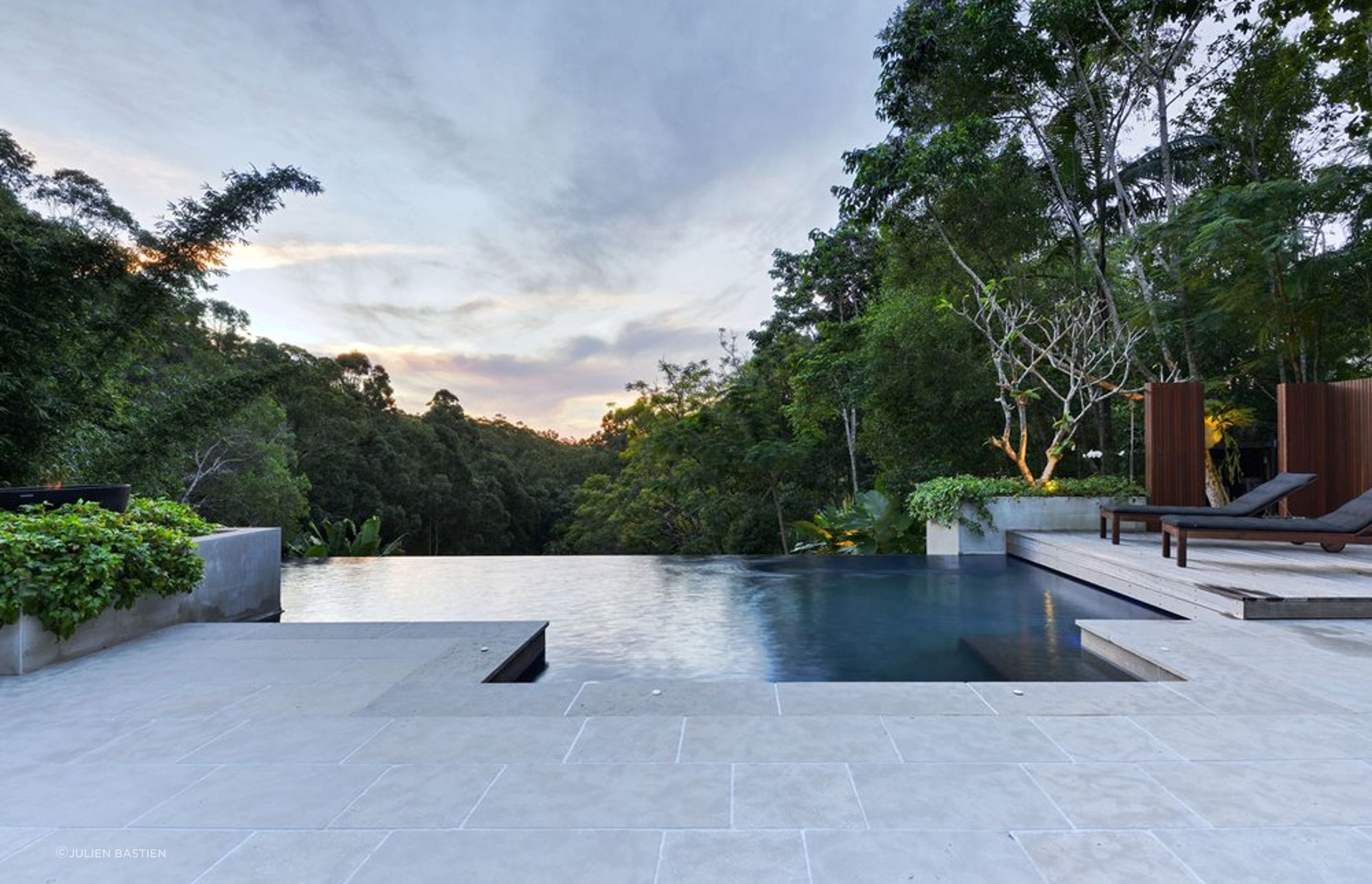 Ilkley: QLD - Acreage