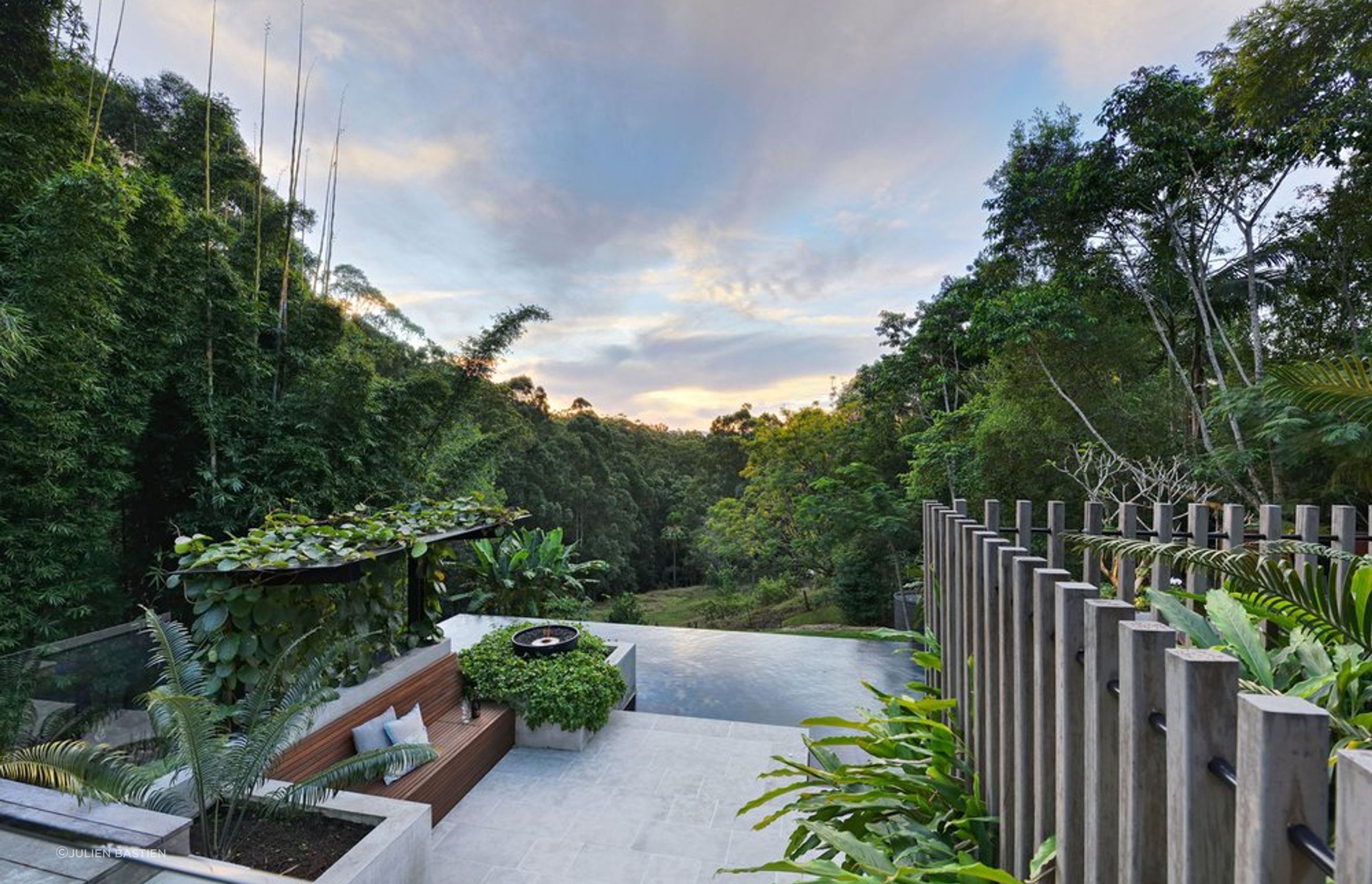 Ilkley: QLD - Acreage