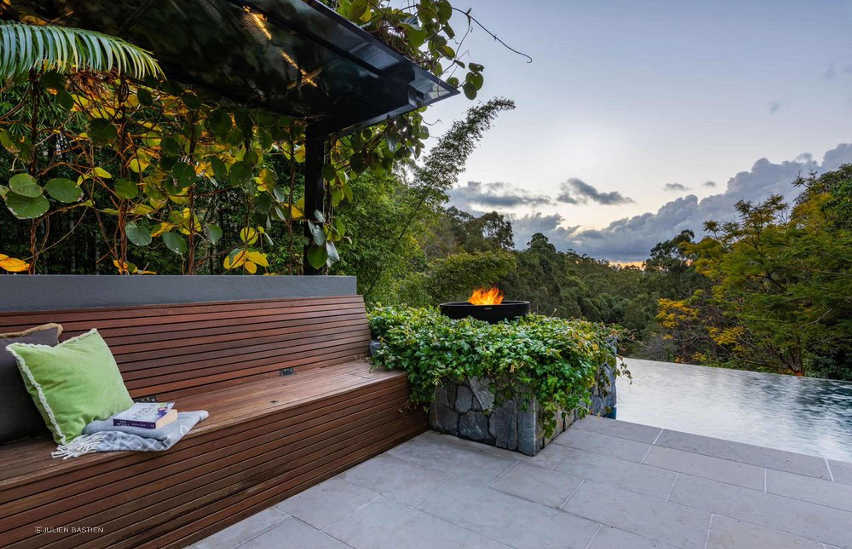 Ilkley: QLD - Acreage