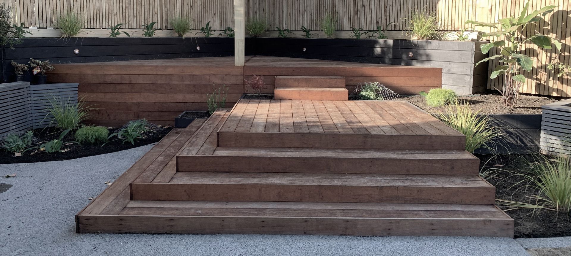 Decks banner