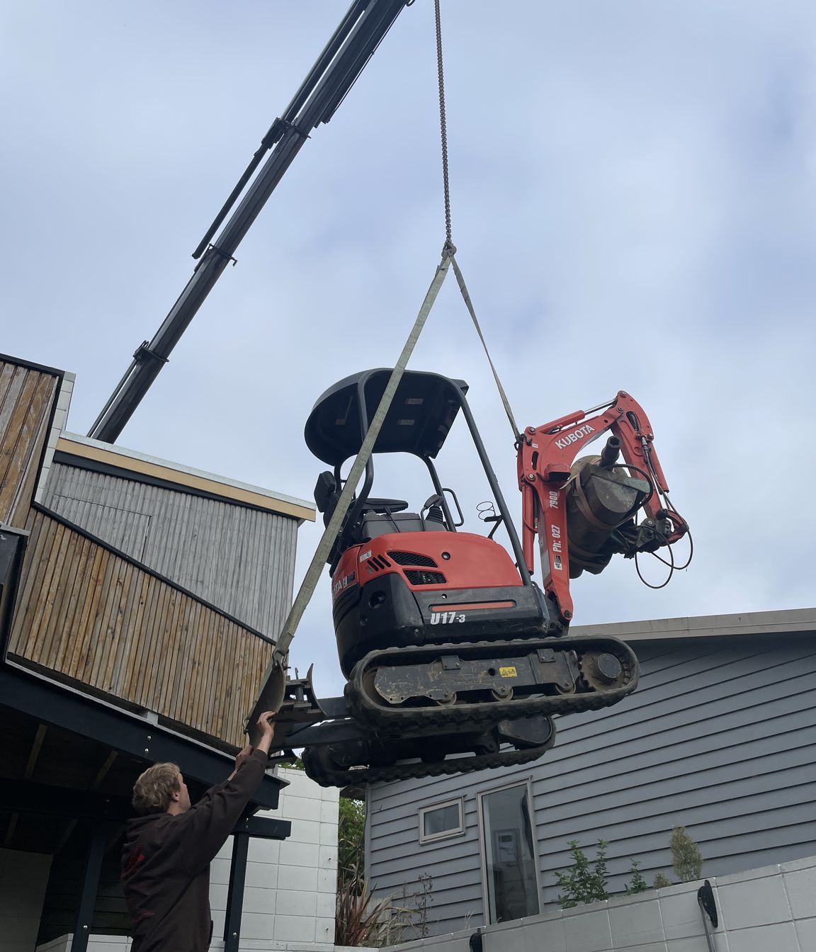 Helicopter - Crane lifts