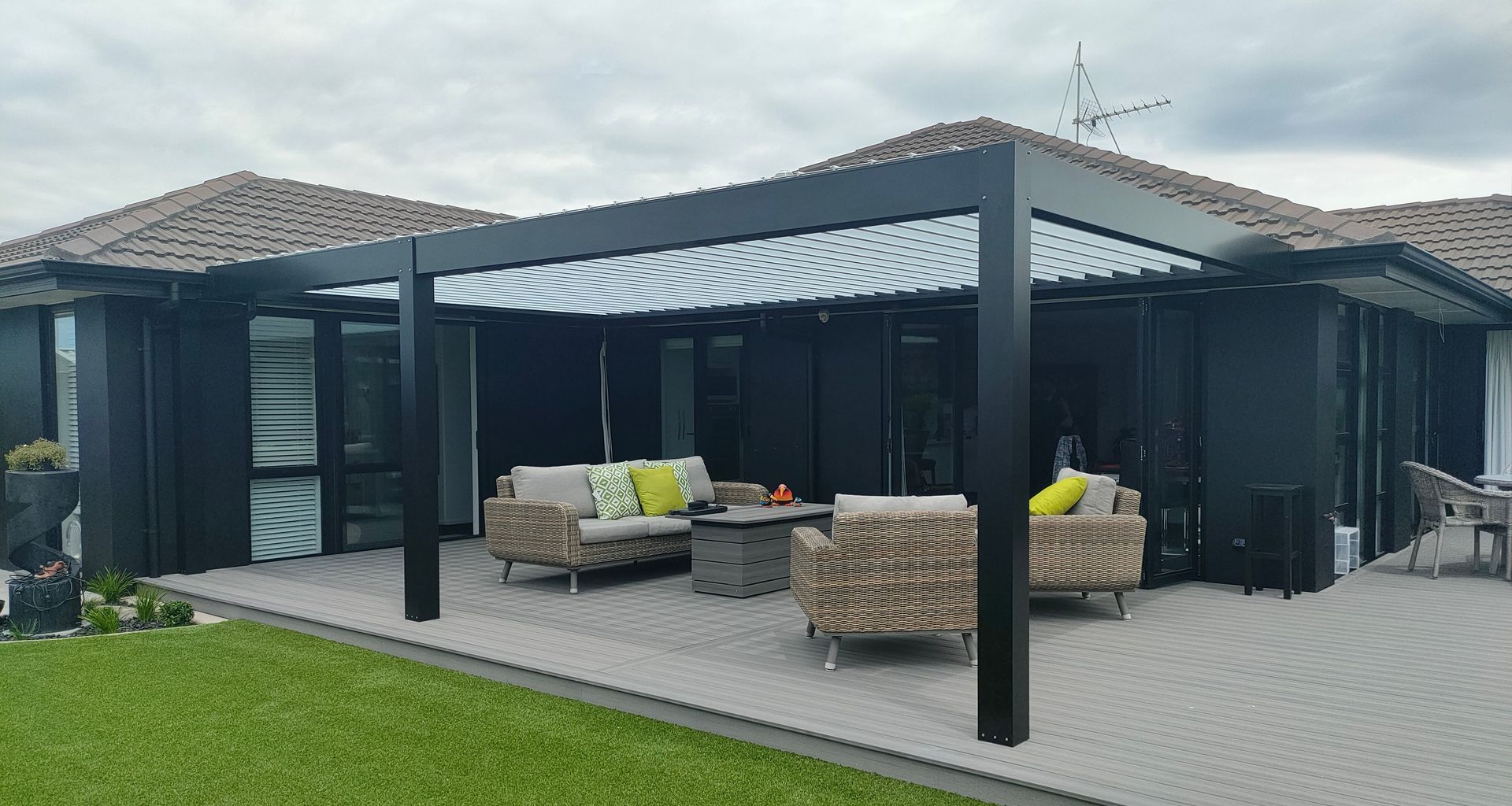 Seamless indoor-outdoor flow.