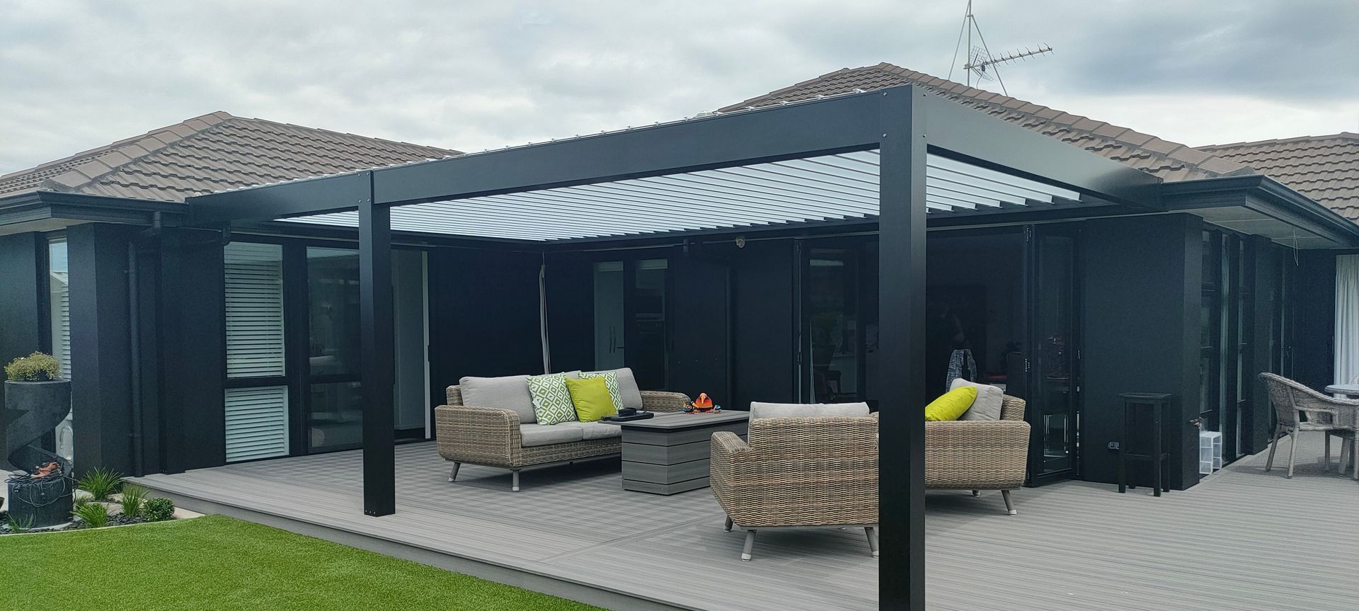 Seamless indoor-outdoor flow.