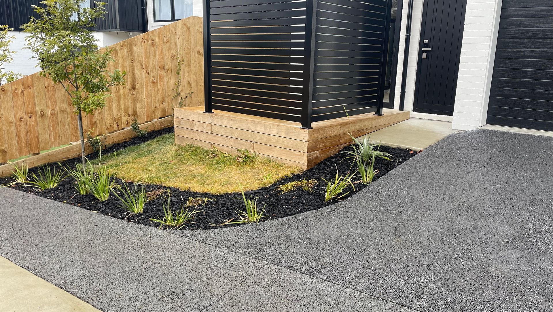 Howick Residential Driveway banner