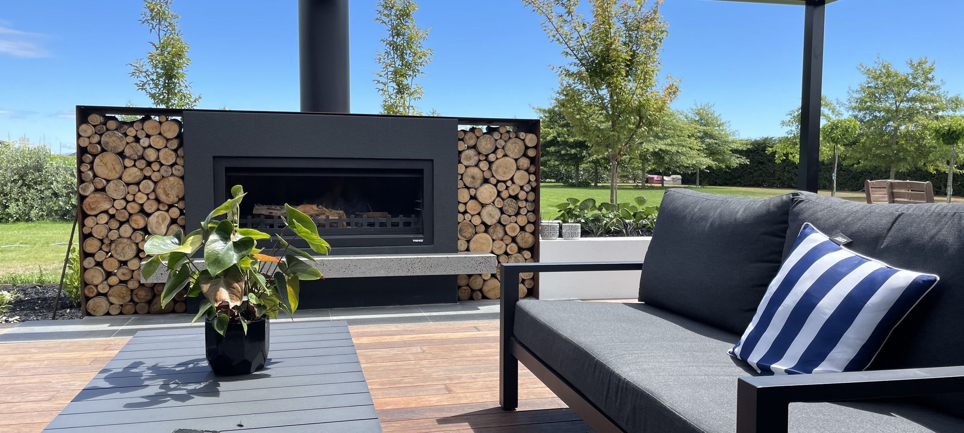 Mandeville outdoor living banner