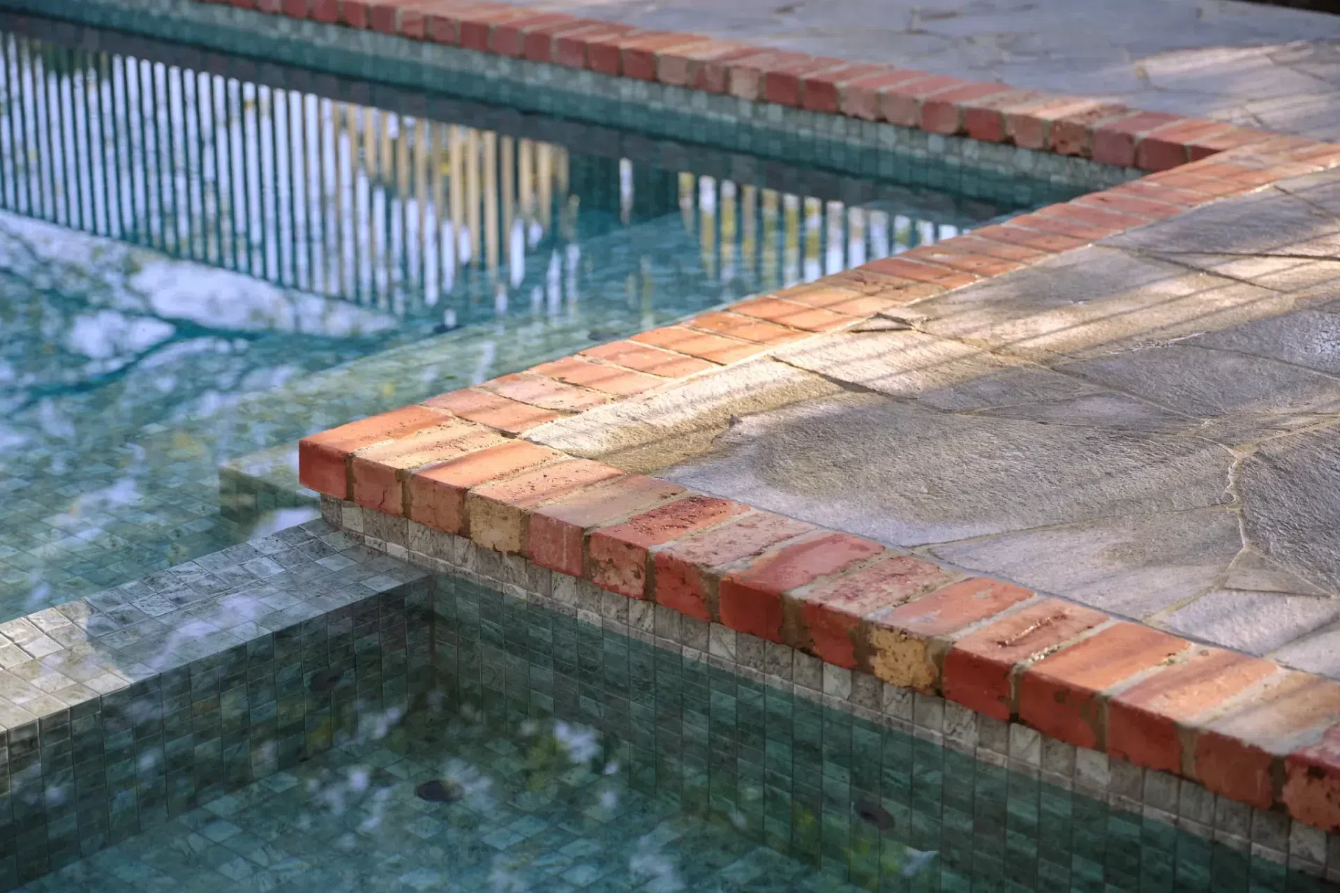 ITALIANPORPHYRYCRAZYPAVINGRMSTRADERSNATURALSTONESUPPLIERMELBOURNE005-2048x1536.webp