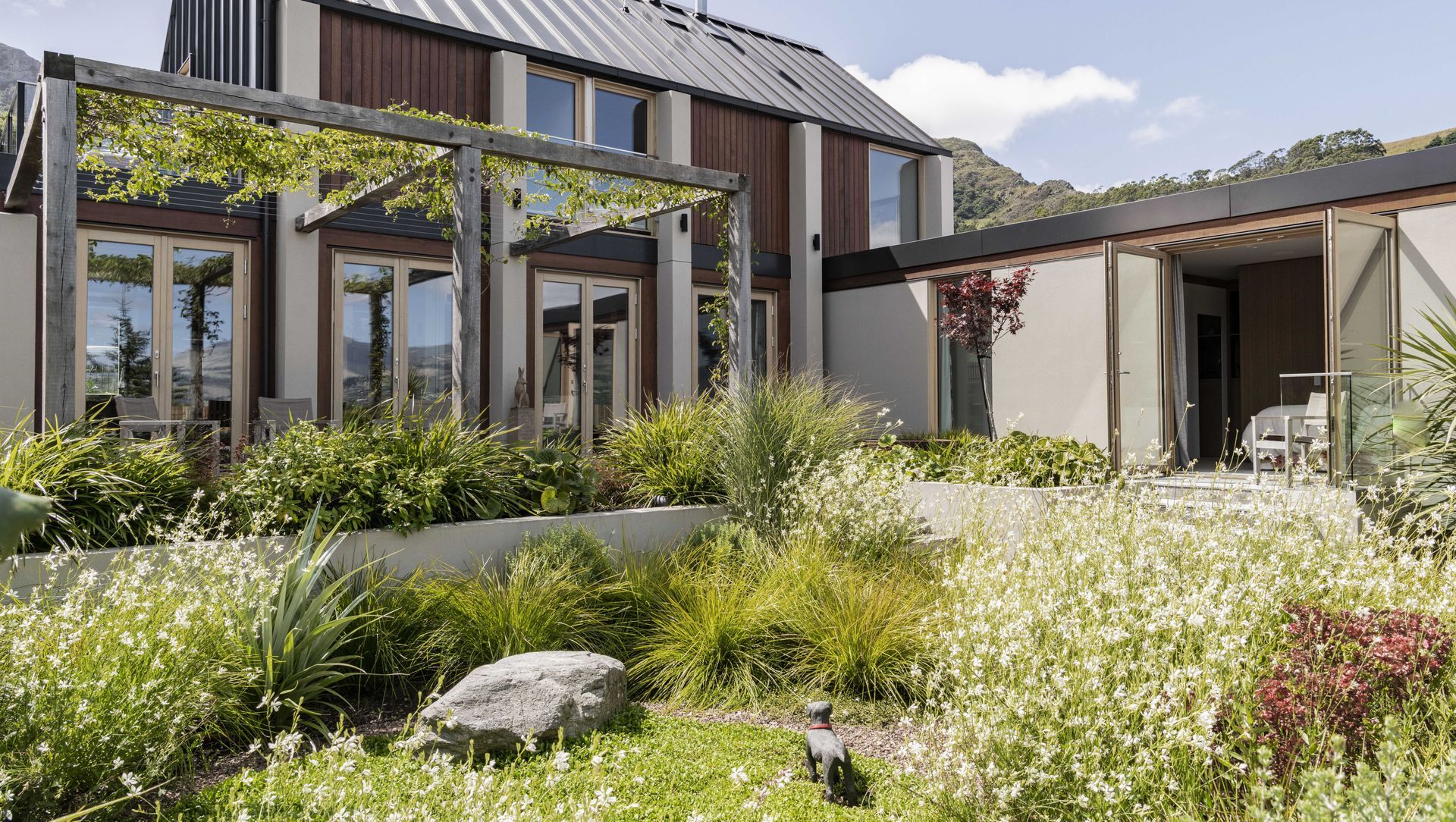 Lyttleton Garden banner
