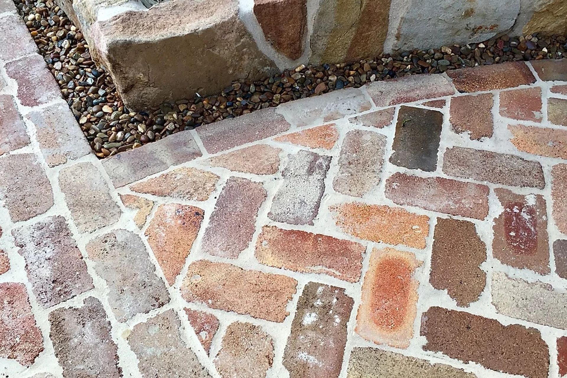 HERRINGBONE RECLAIMED BRICK
