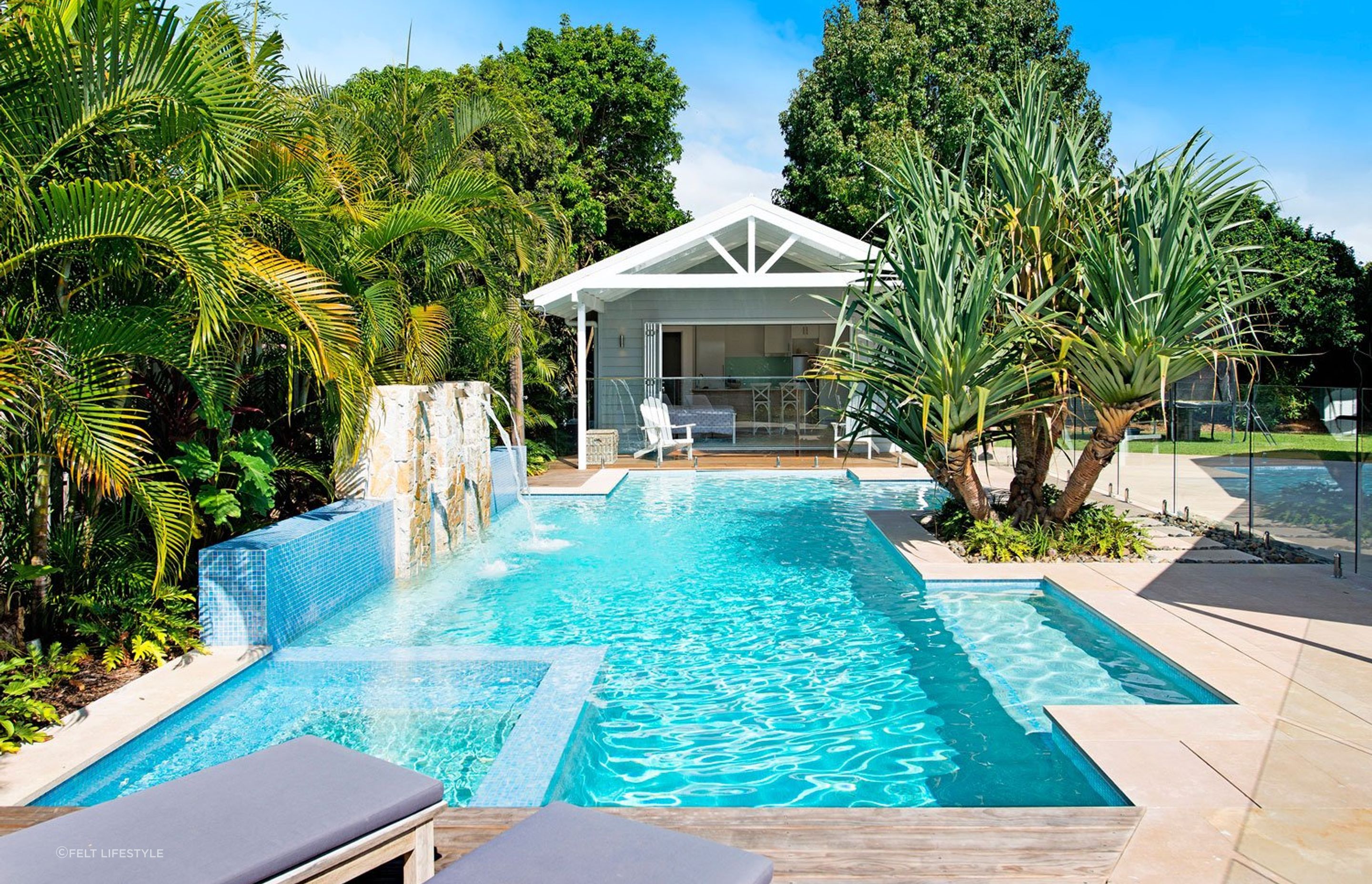 Mermaid Waters: QLD - Residential
