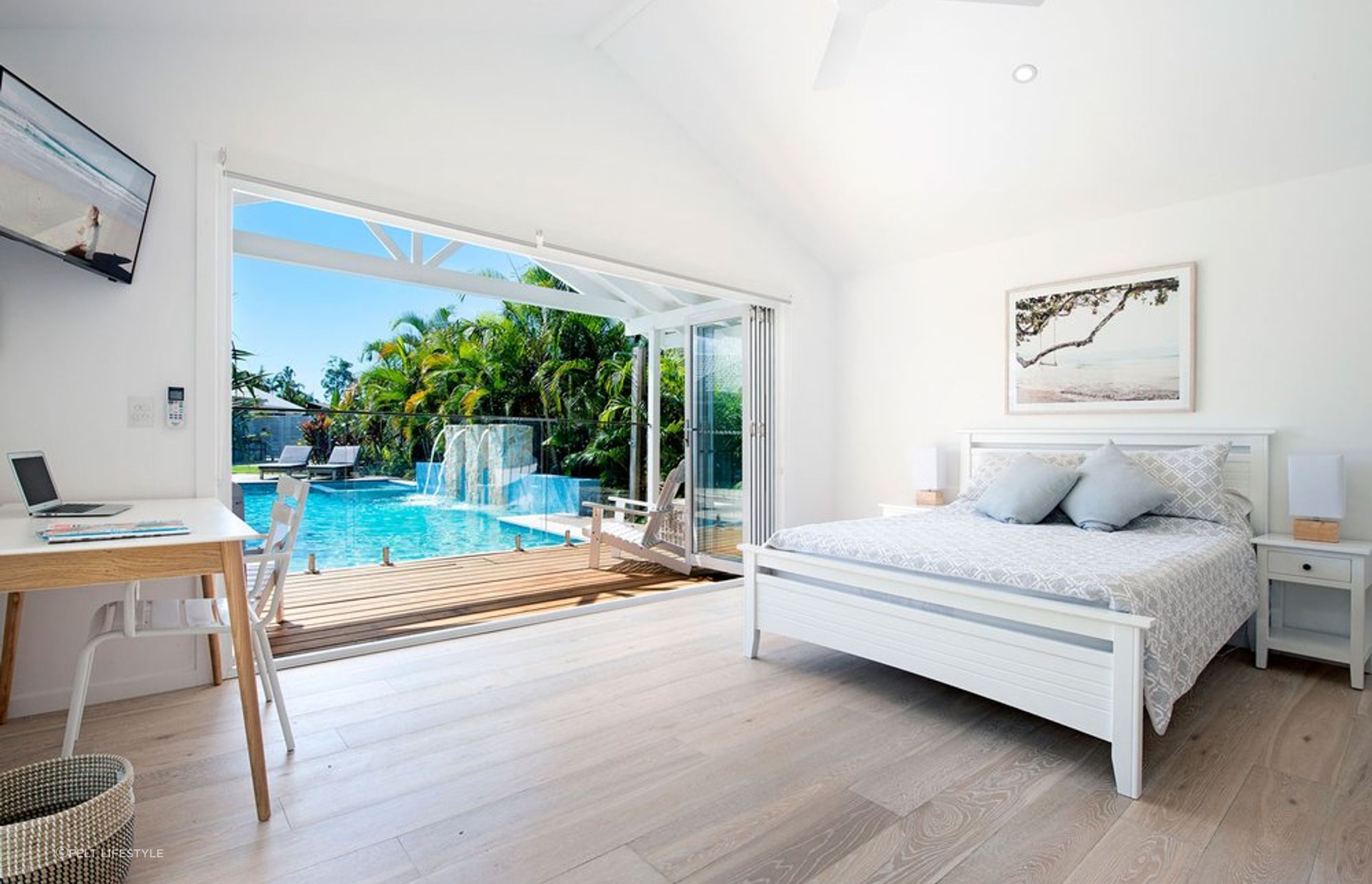 Mermaid Waters: QLD - Residential