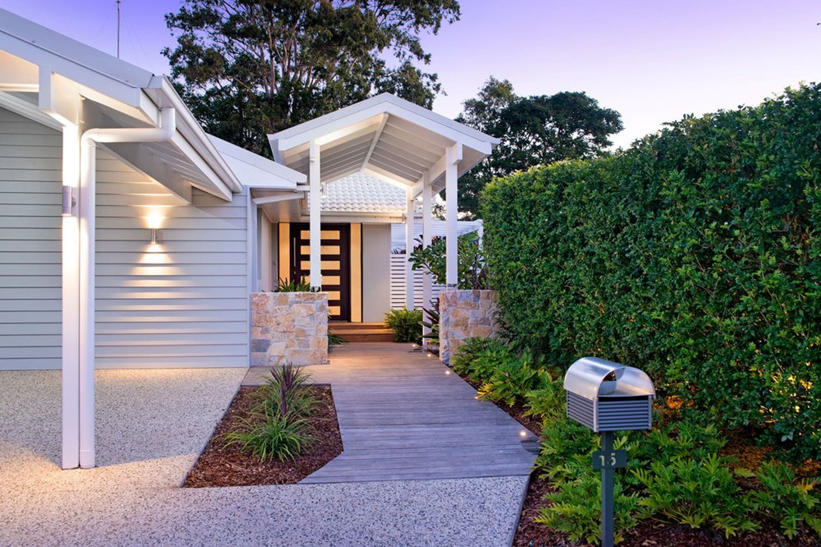 Mermaid Waters: QLD - Residential