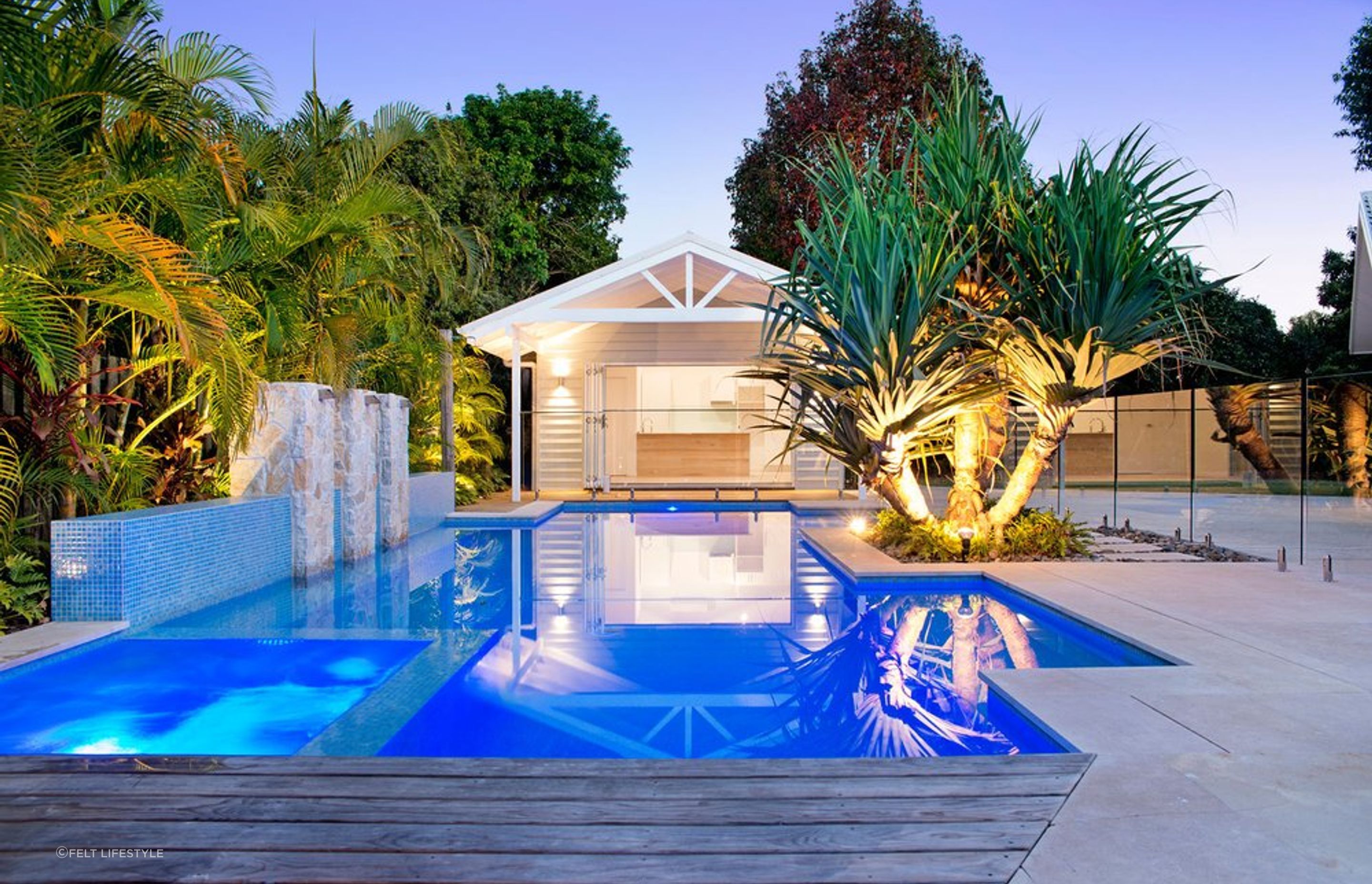 Mermaid Waters: QLD - Residential