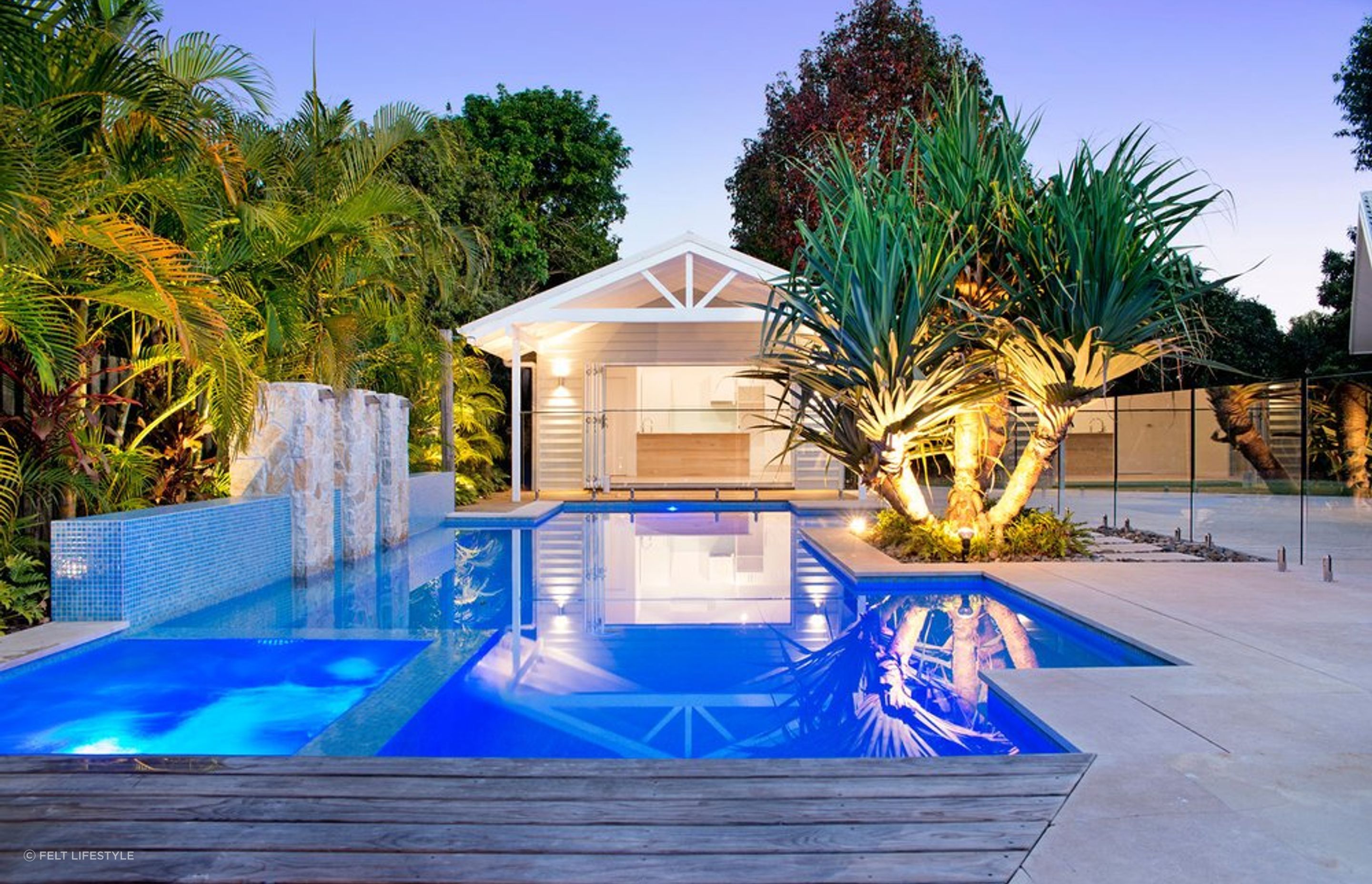 Mermaid Waters: QLD - Residential