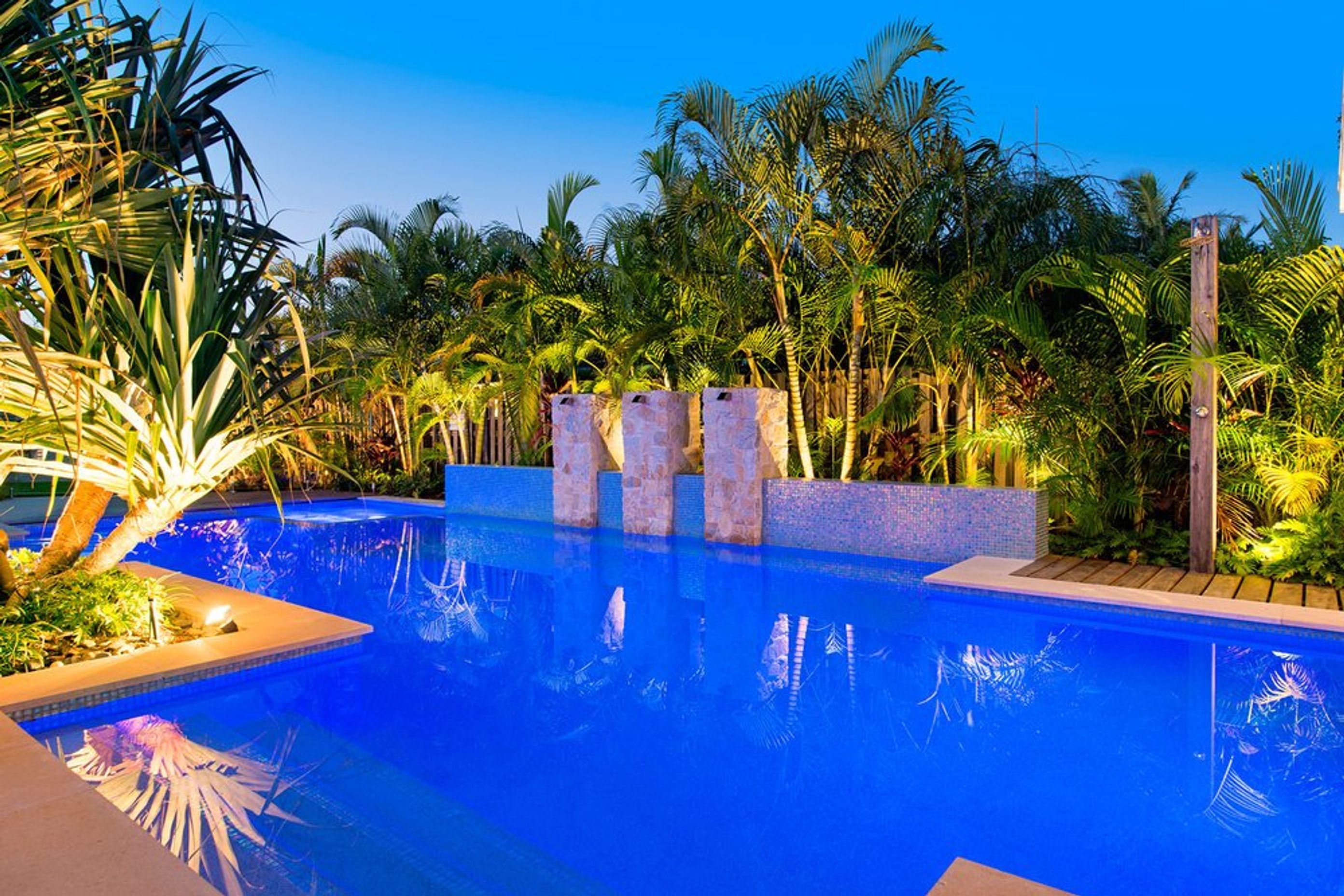 Mermaid Waters: QLD - Residential