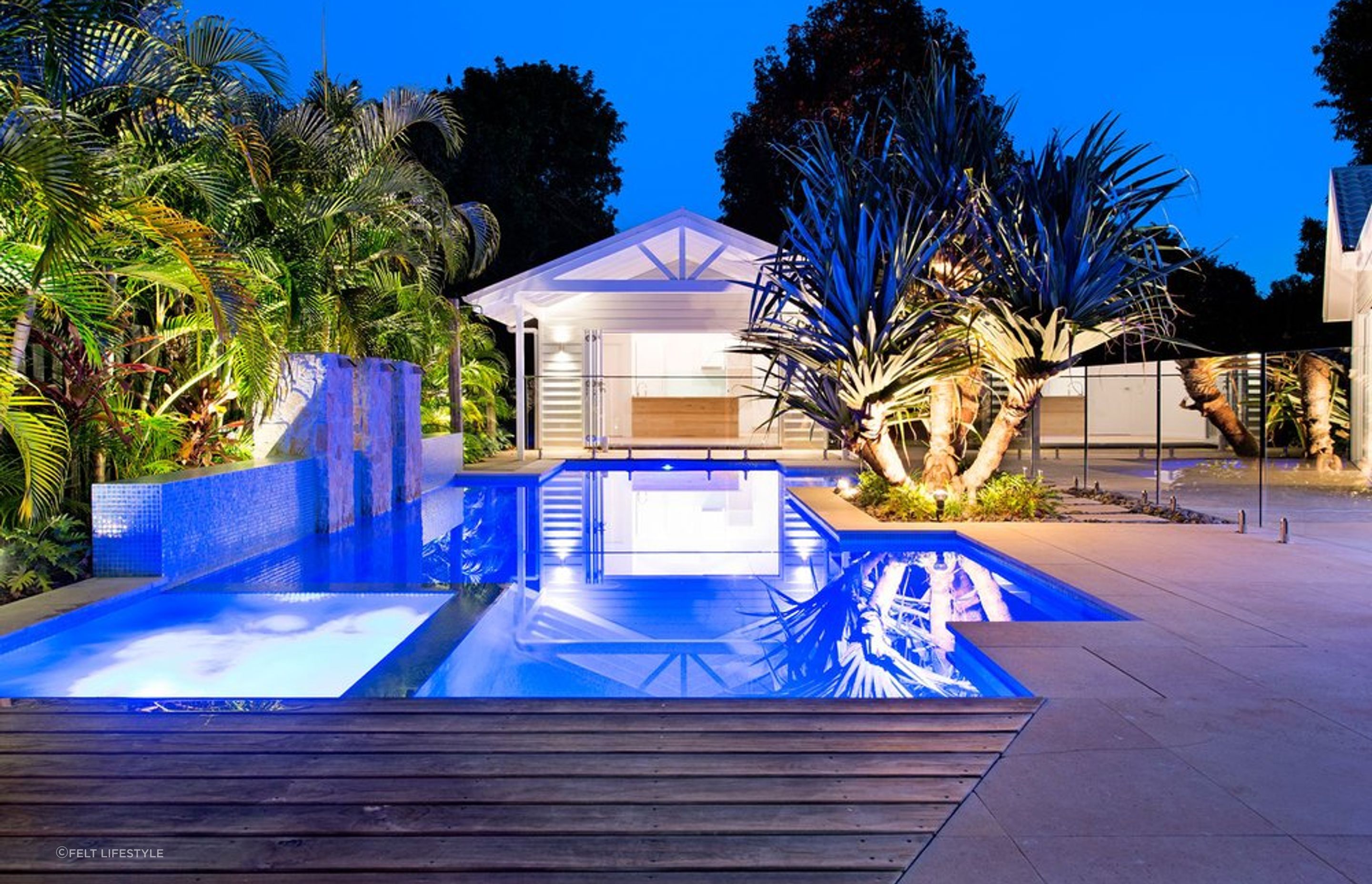Mermaid Waters: QLD - Residential