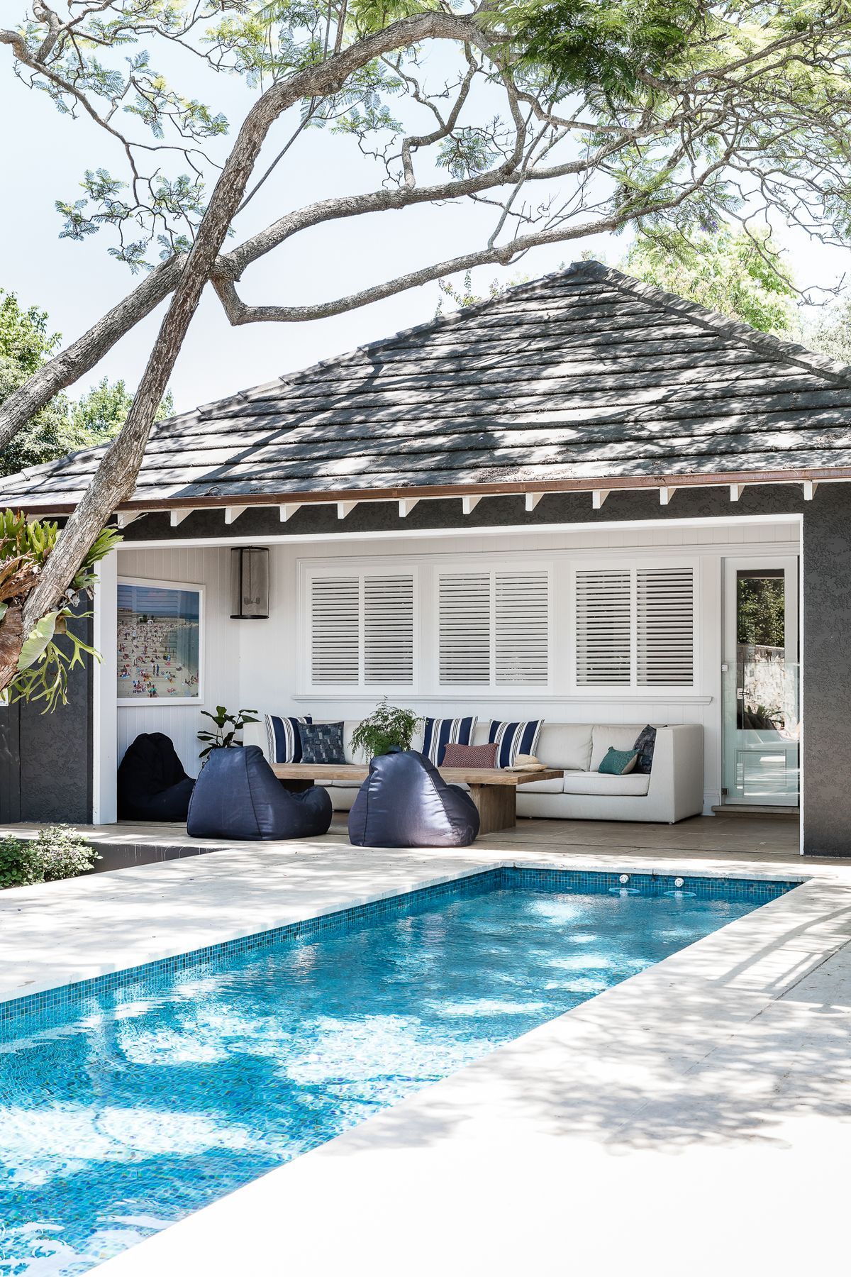 Cathedral Limestone Alfresco | Project by Beecraft