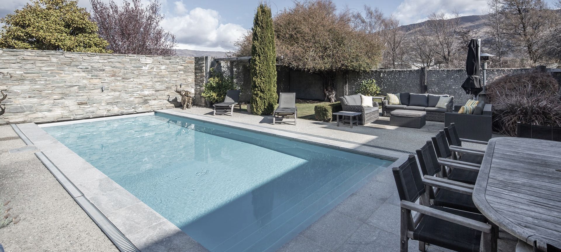 Central Otago Family Pool banner