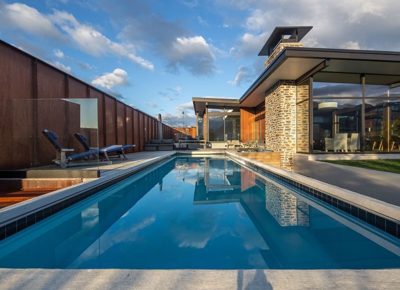 Lake Wanaka Above-Ground Swimming Pool