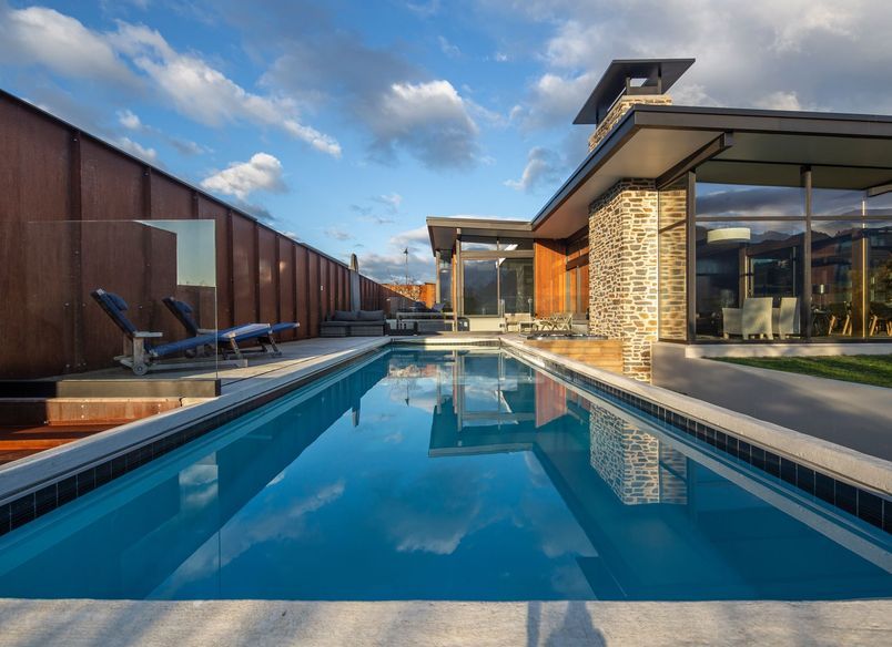 Lake Wanaka Above-Ground Swimming Pool