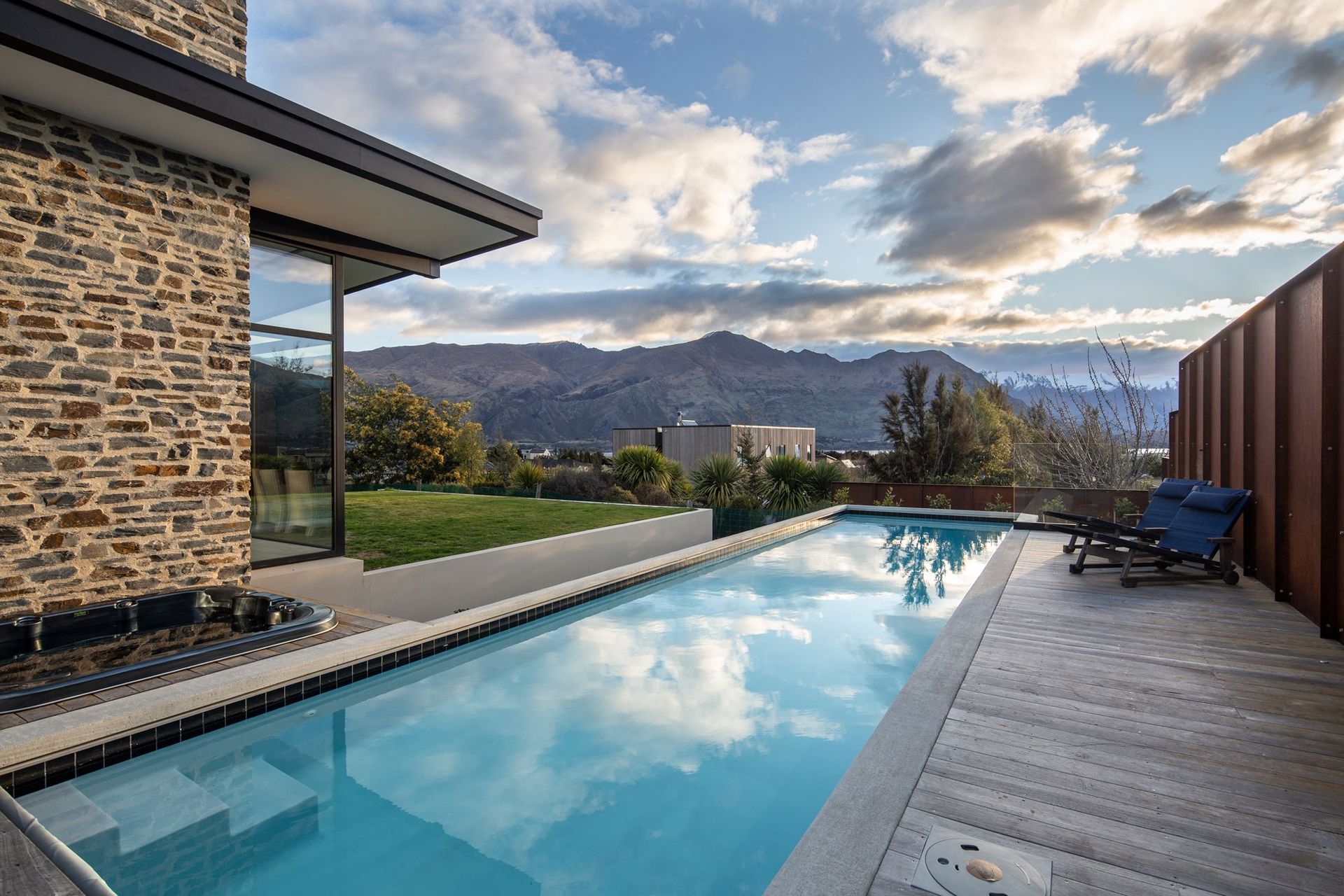 Custom Swimming Pool Lake Wanaka