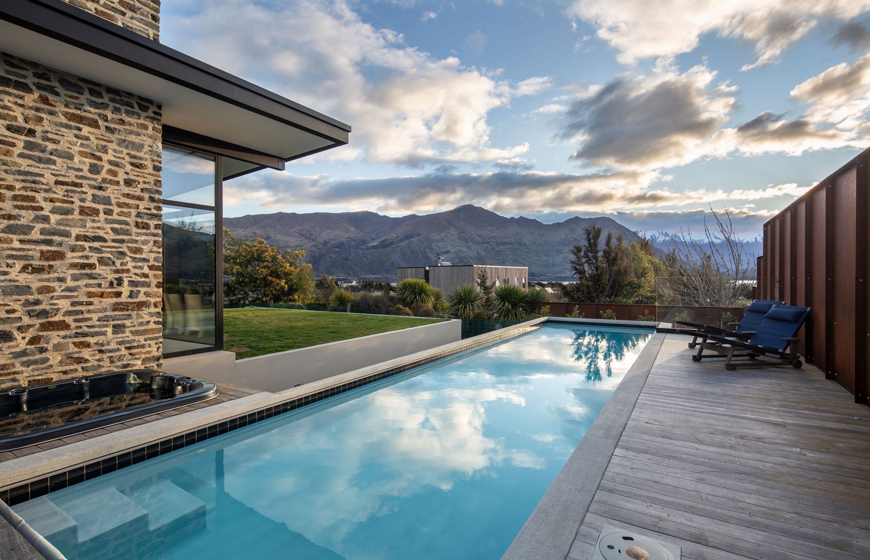 Custom Swimming Pool Lake Wanaka