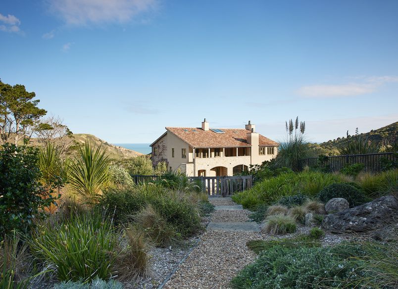 Muriwai Mediterranean Manor