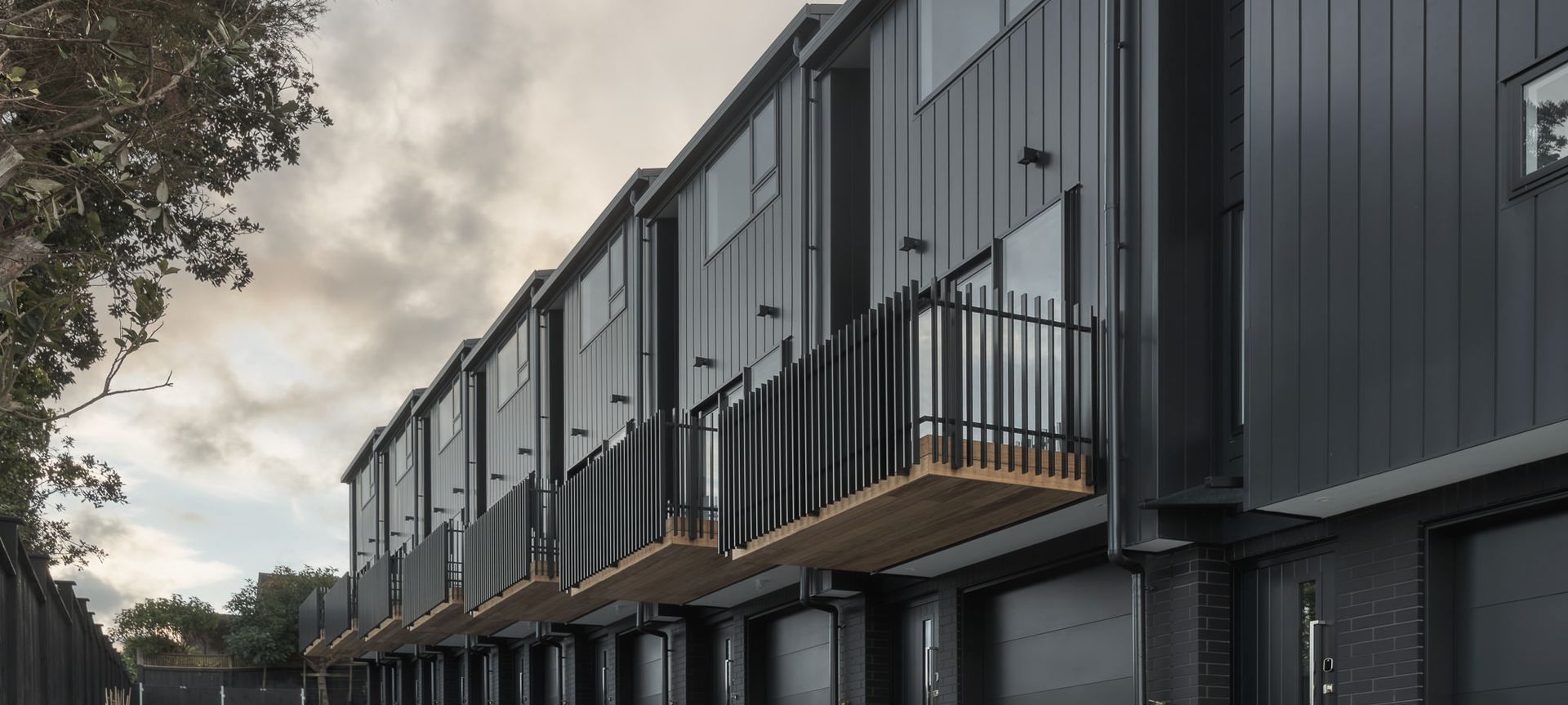 8 Terraced House Development on a Complex Site banner