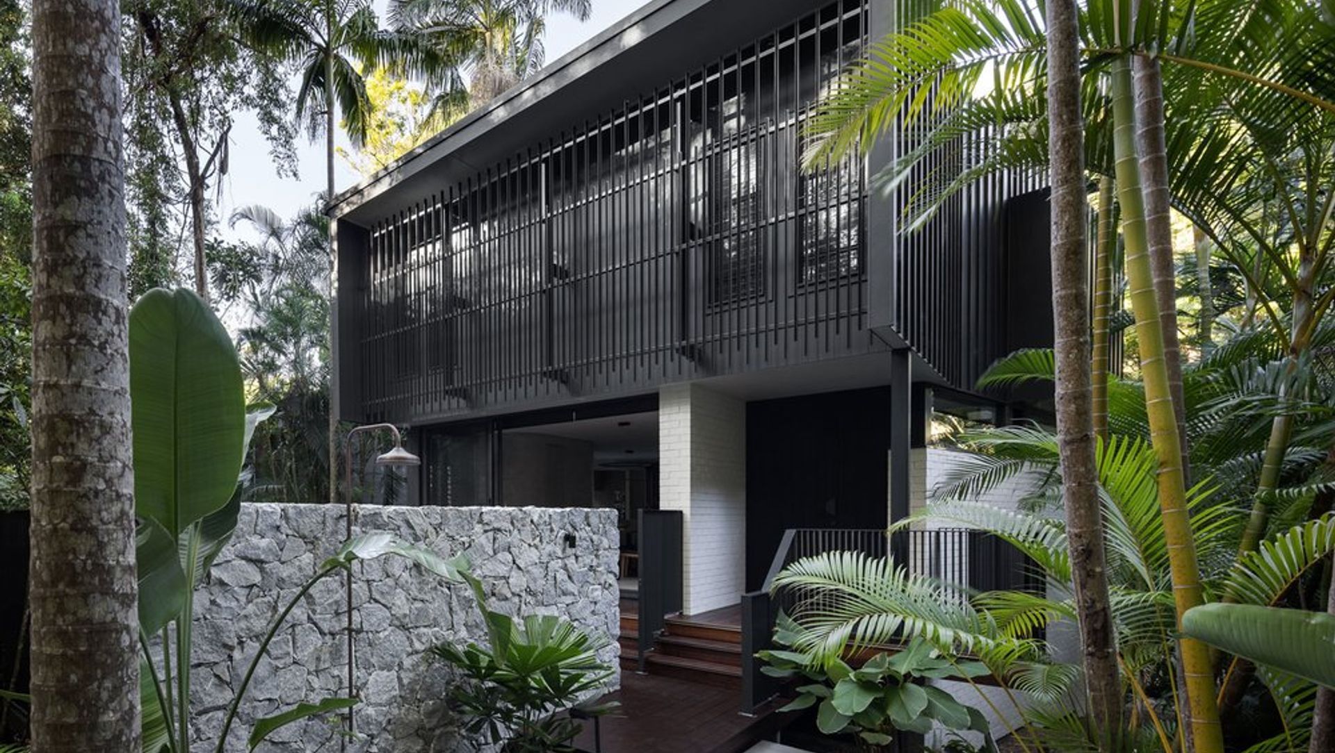 Noosa Retreat banner