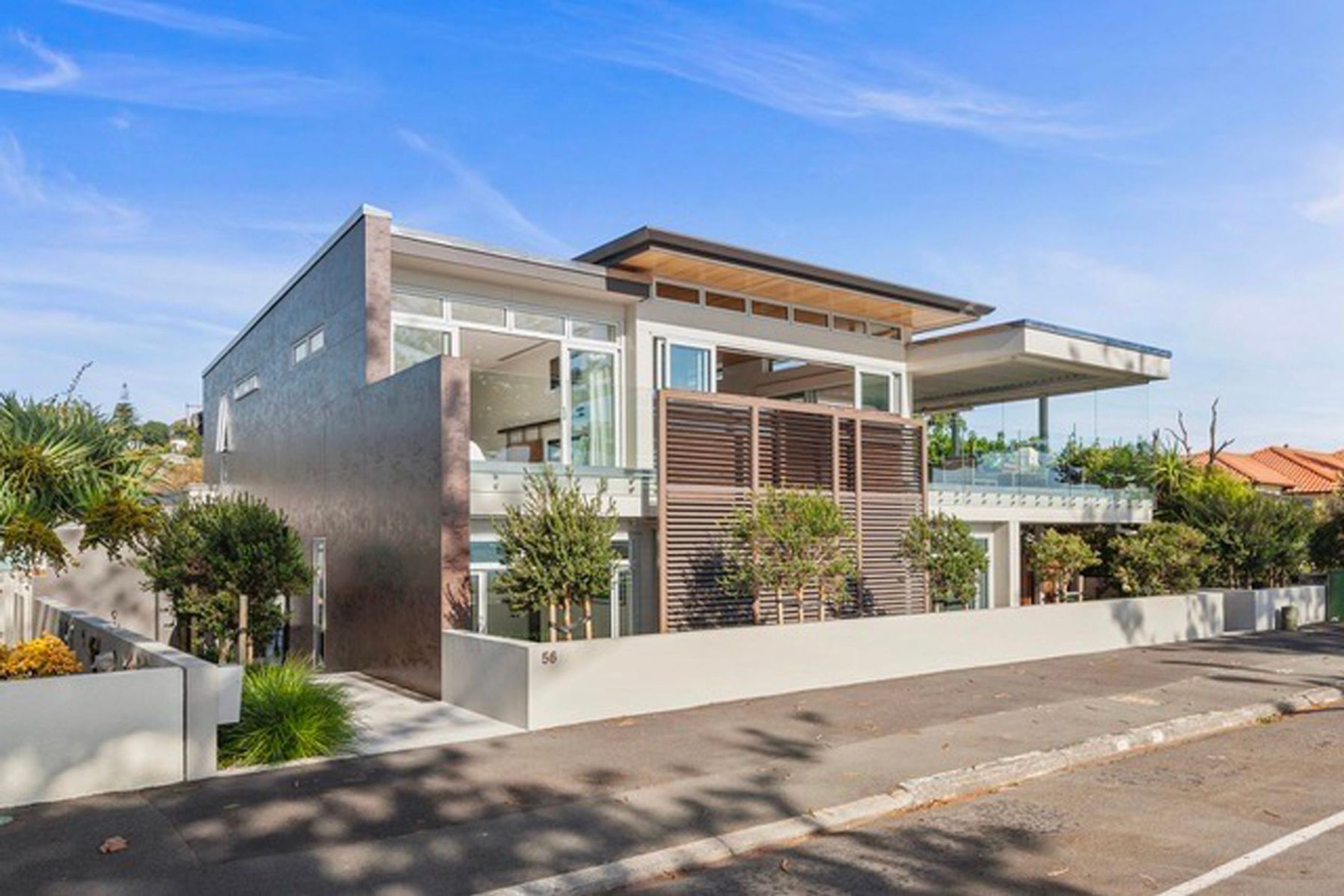 Norrie-residence-Front-view-Medium1.jpg