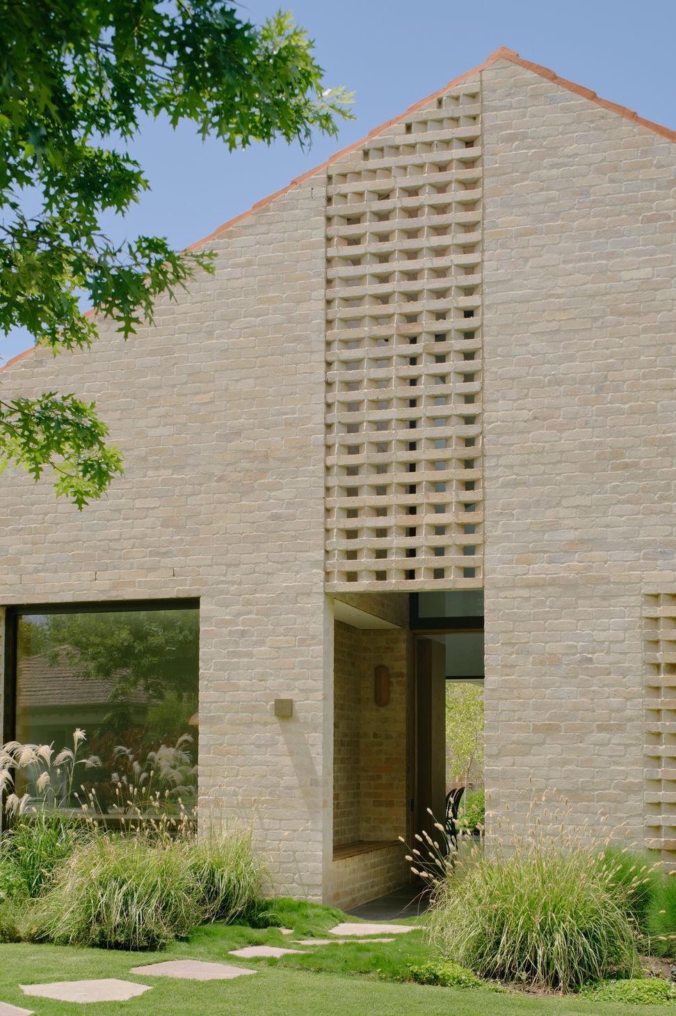 OLAVERHANSLOPE239WEB.jpg