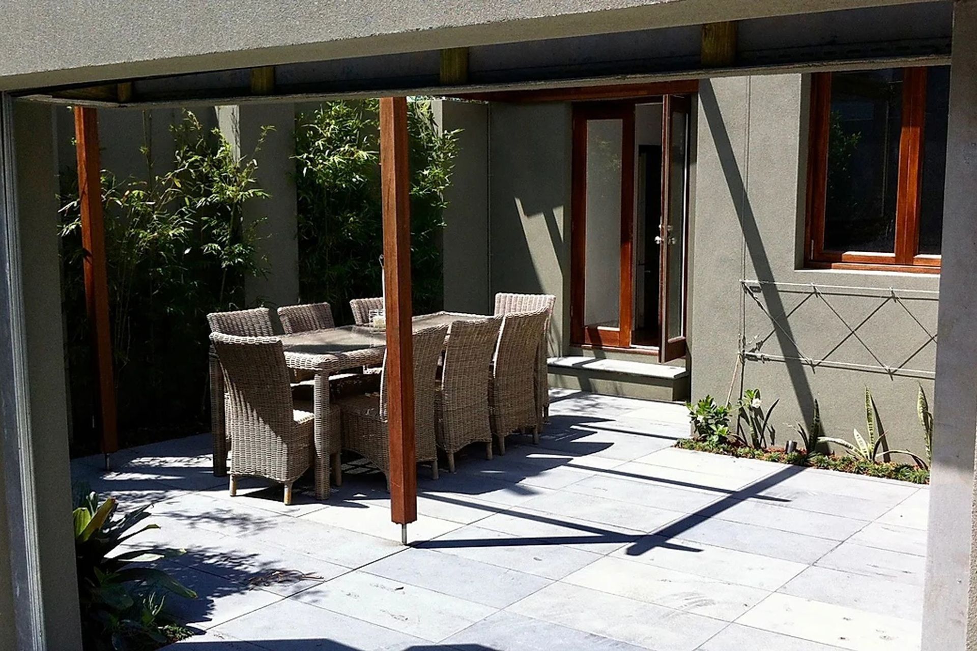 OUTDOOR DINING PERGOLA