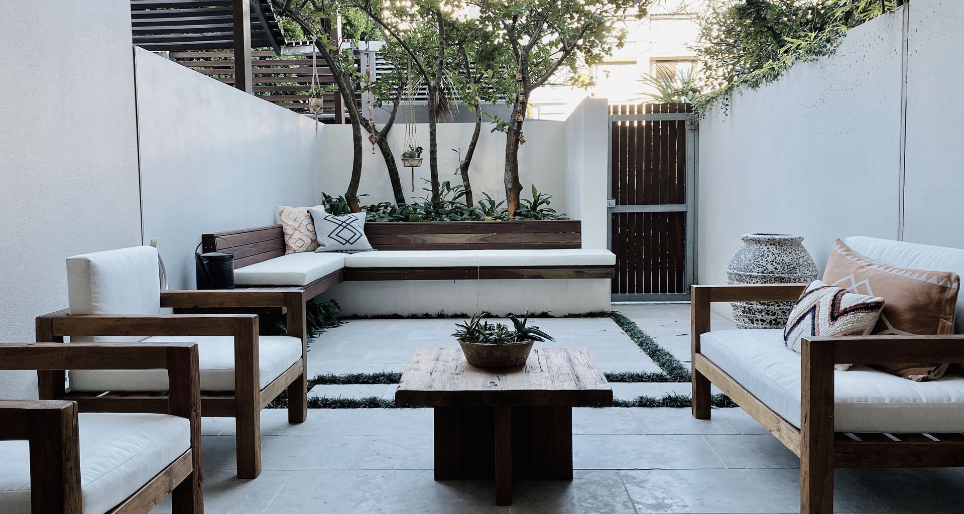 Bondi Courtyard banner
