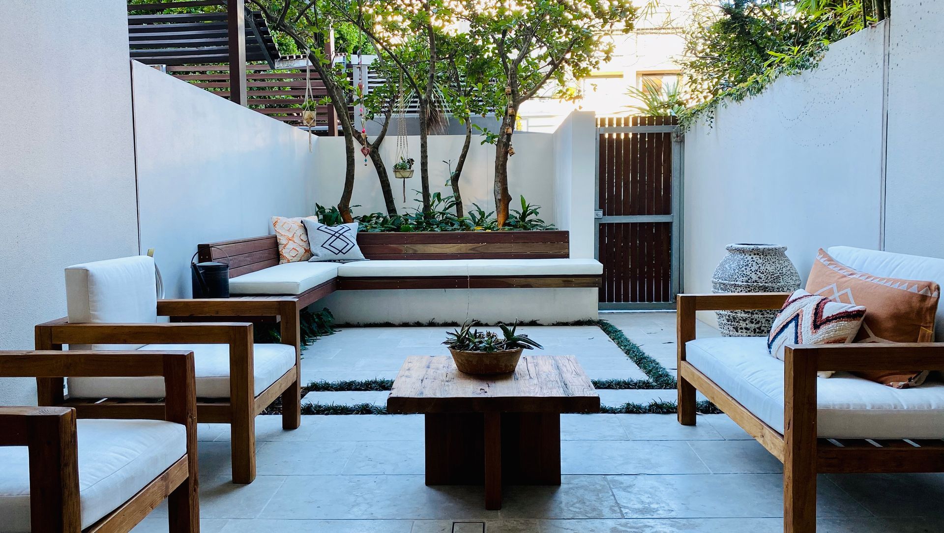 Bondi Courtyard banner
