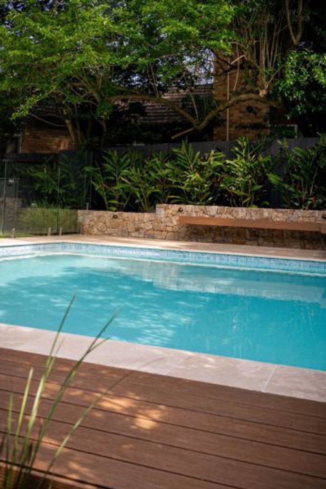 Cotswold Wall Cladding | Classic Travertine | Branch Out Landscape Design | Outdoor Residential