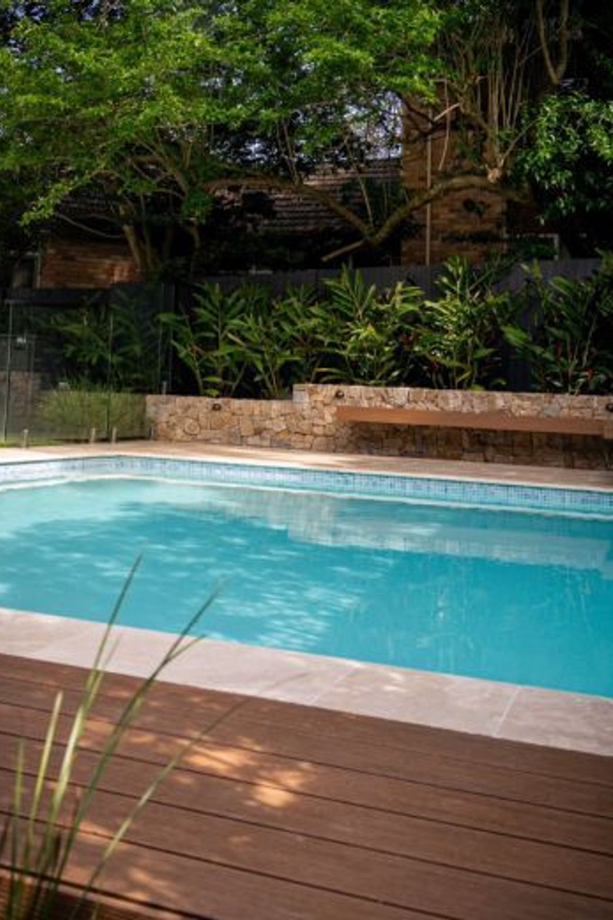 Cotswold Wall Cladding | Classic Travertine | Branch Out Landscape Design | Outdoor Residential