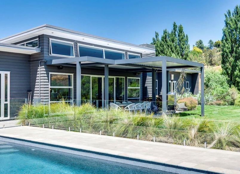 Custom Quadruple Bay Louvre Roof