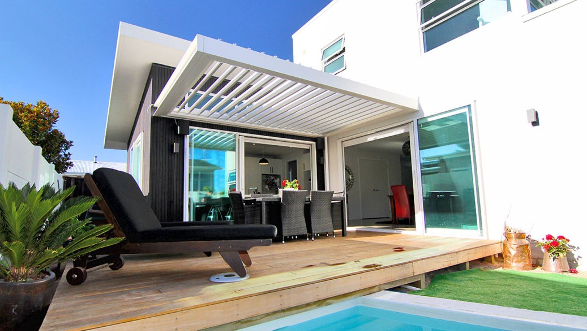 Cantilever Roof banner