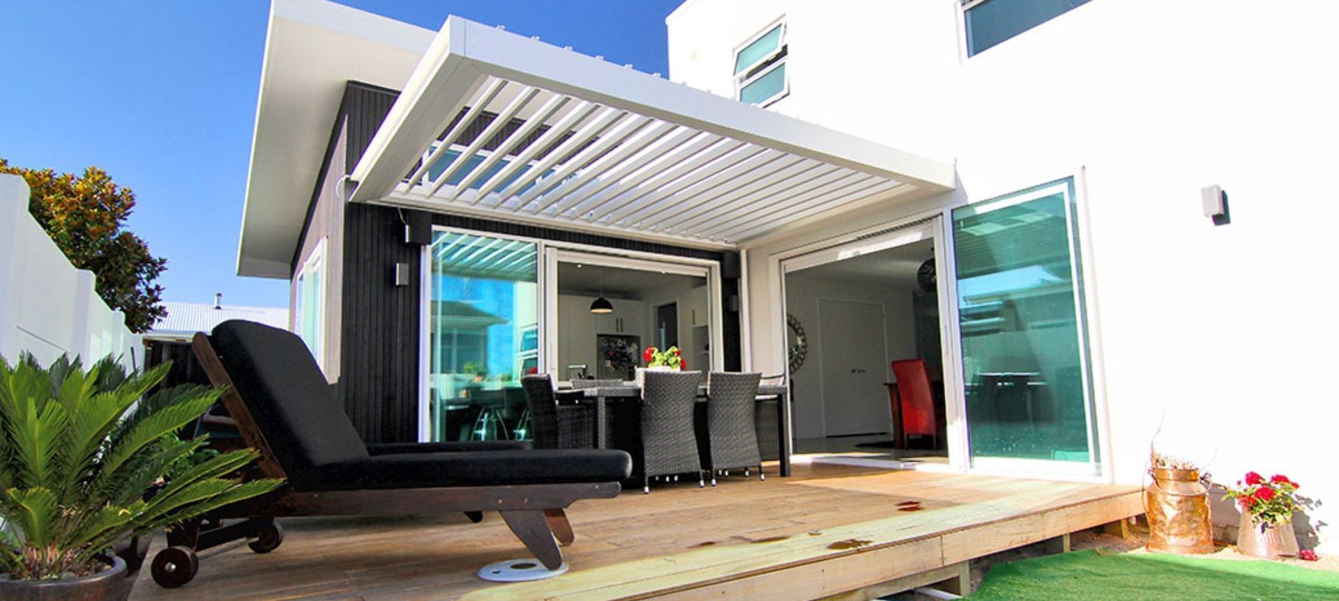 Cantilever Roof banner