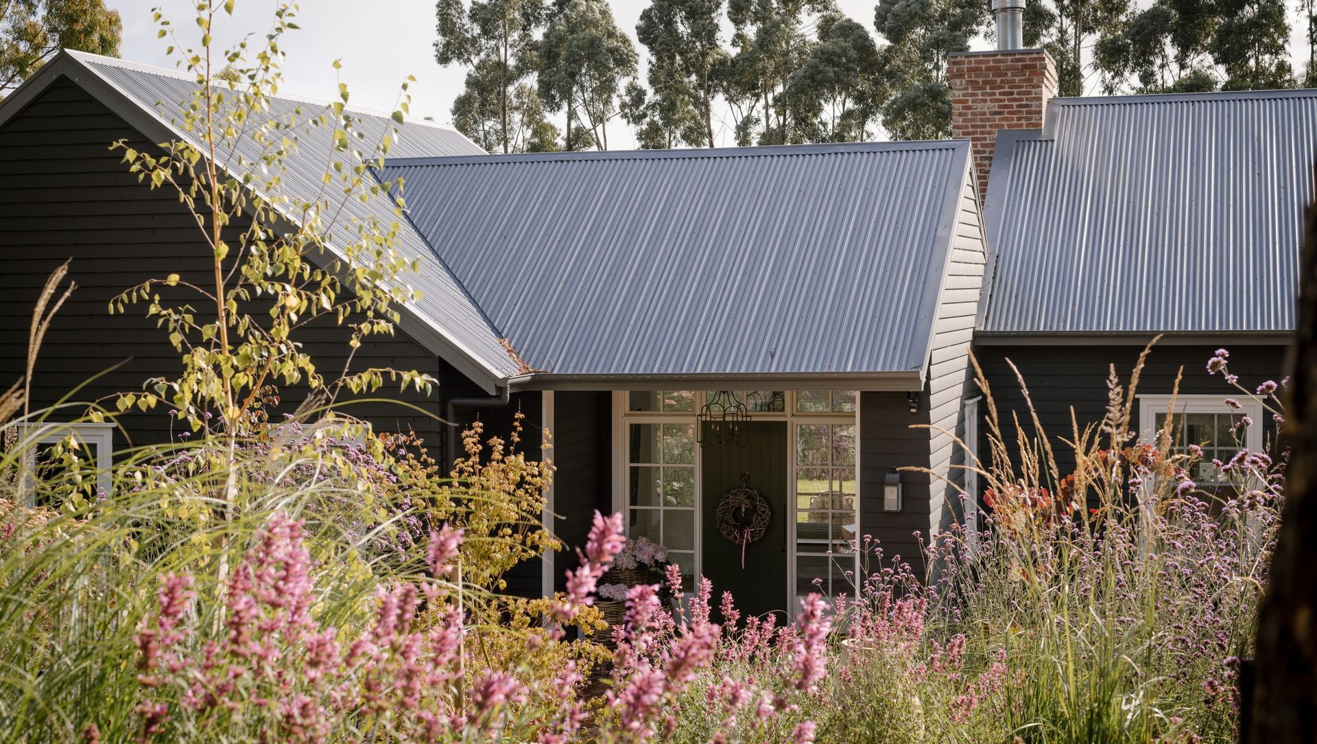 Red Hill Cottage banner