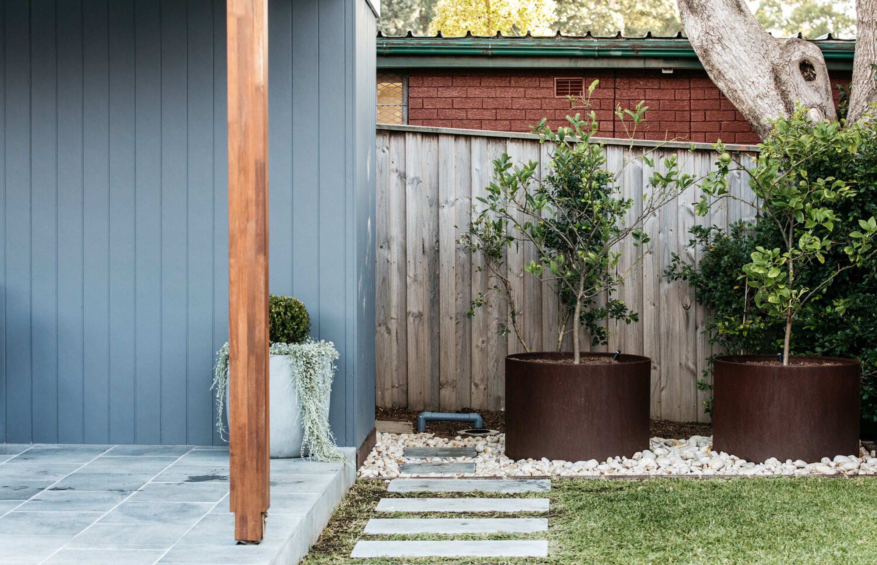 GLADESVILLE