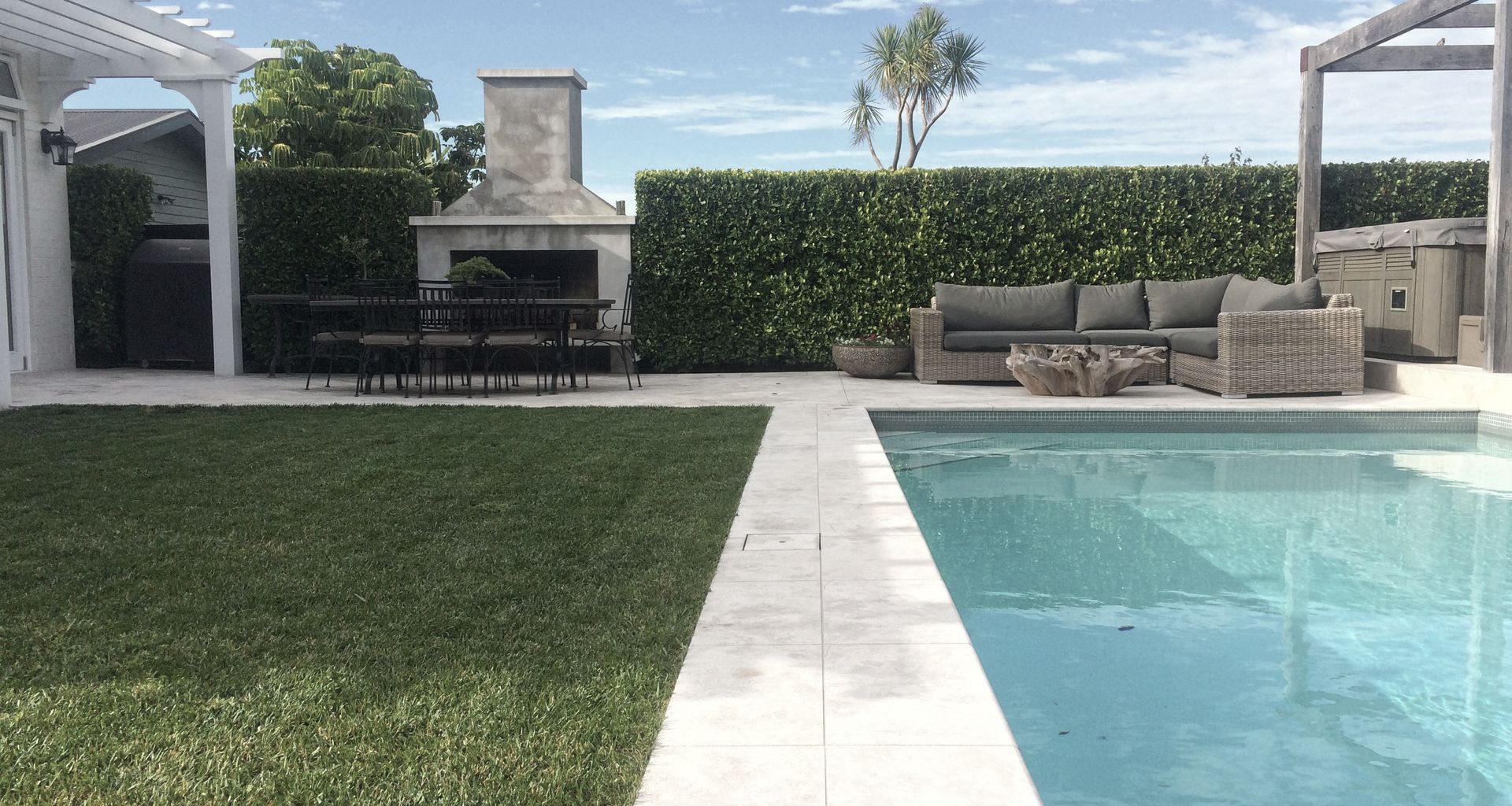 Minimalist St Heliers Residence banner