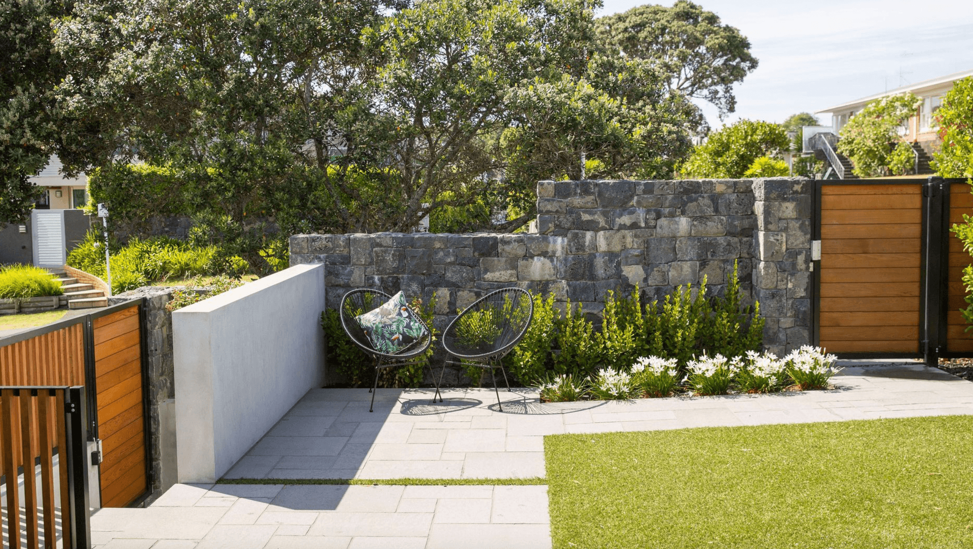 Takapuna Modern & Private banner